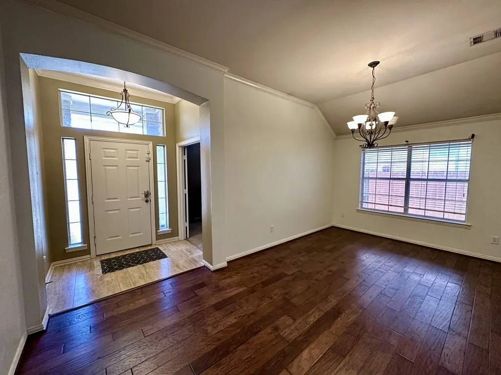 Single Family Residence For Rent in Collin County , 2013 Saint Anne Drive, Allen, Texas 75013, 3 Bedroom, 2 Bathroom, 2 Garage spaces, 1,871 Sqft, built in 1999, mls#21383234, Real Estate Agent in Allen, Homes For Rent in Collin county, Homes For Rent in Allen, Realtor in Allen Texas, Real Estate Brokerage Independent Realty Texas, Luminita Cordes Realtor