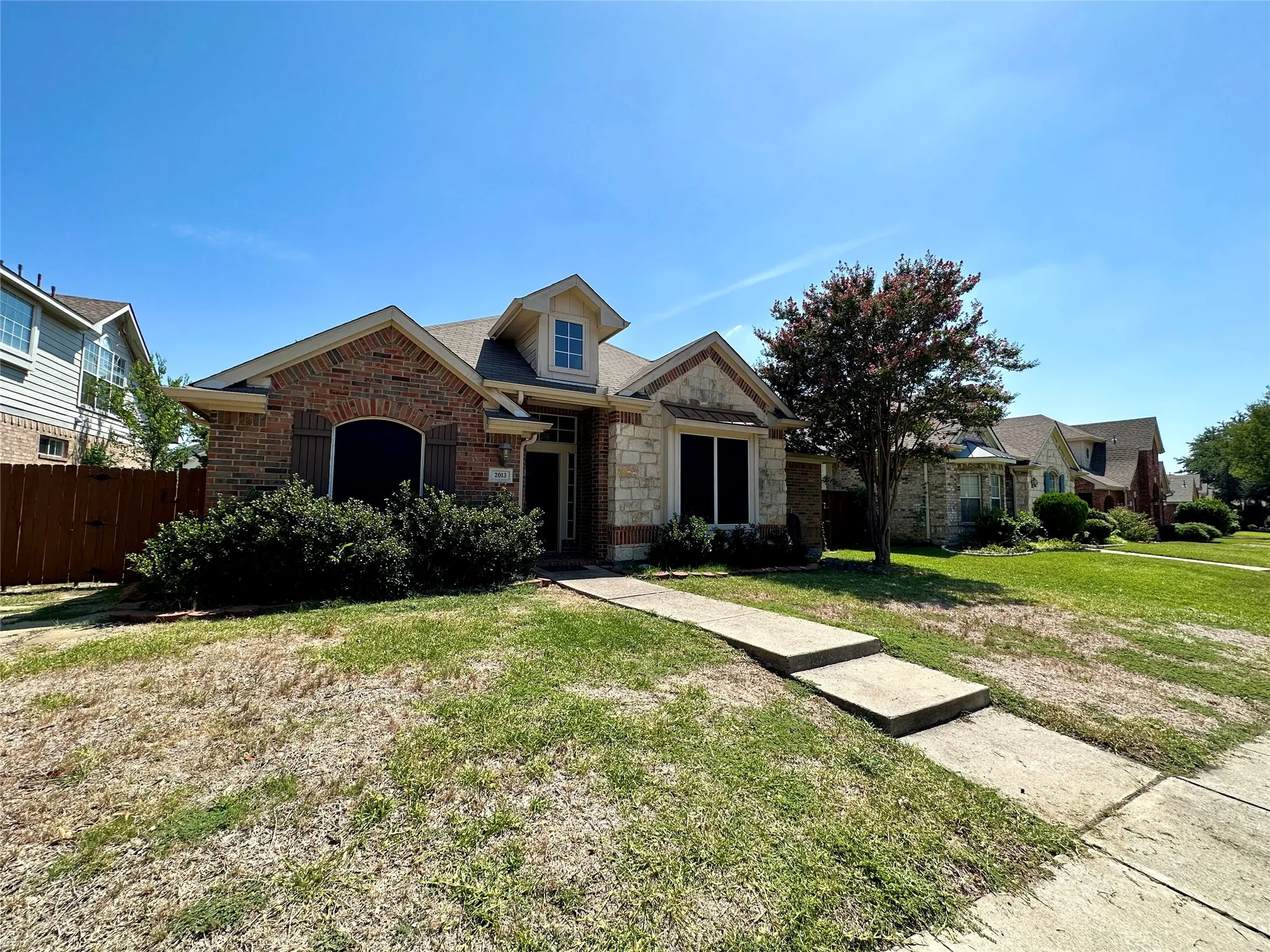 Single Family Residence For Rent in Collin County , 2013 Saint Anne Drive, Allen, Texas 75013, 3 Bedroom, 2 Bathroom, 2 Garage spaces, 1,871 Sqft, built in 1999, mls#21383234, Real Estate Agent in Allen, Homes For Rent in Collin county, Homes For Rent in Allen, Realtor in Allen Texas, Real Estate Brokerage Independent Realty Texas, Luminita Cordes Realtor