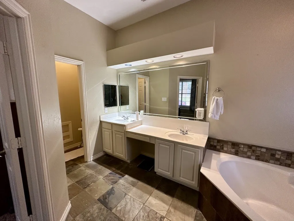 Single Family Residence For Rent in Collin County , 2013 Saint Anne Drive, Allen, Texas 75013, 3 Bedroom, 2 Bathroom, 2 Garage spaces, 1,871 Sqft, built in 1999, mls#21383234, Real Estate Agent in Allen, Homes For Rent in Collin county, Homes For Rent in Allen, Realtor in Allen Texas, Real Estate Brokerage Independent Realty Texas, Luminita Cordes Realtor