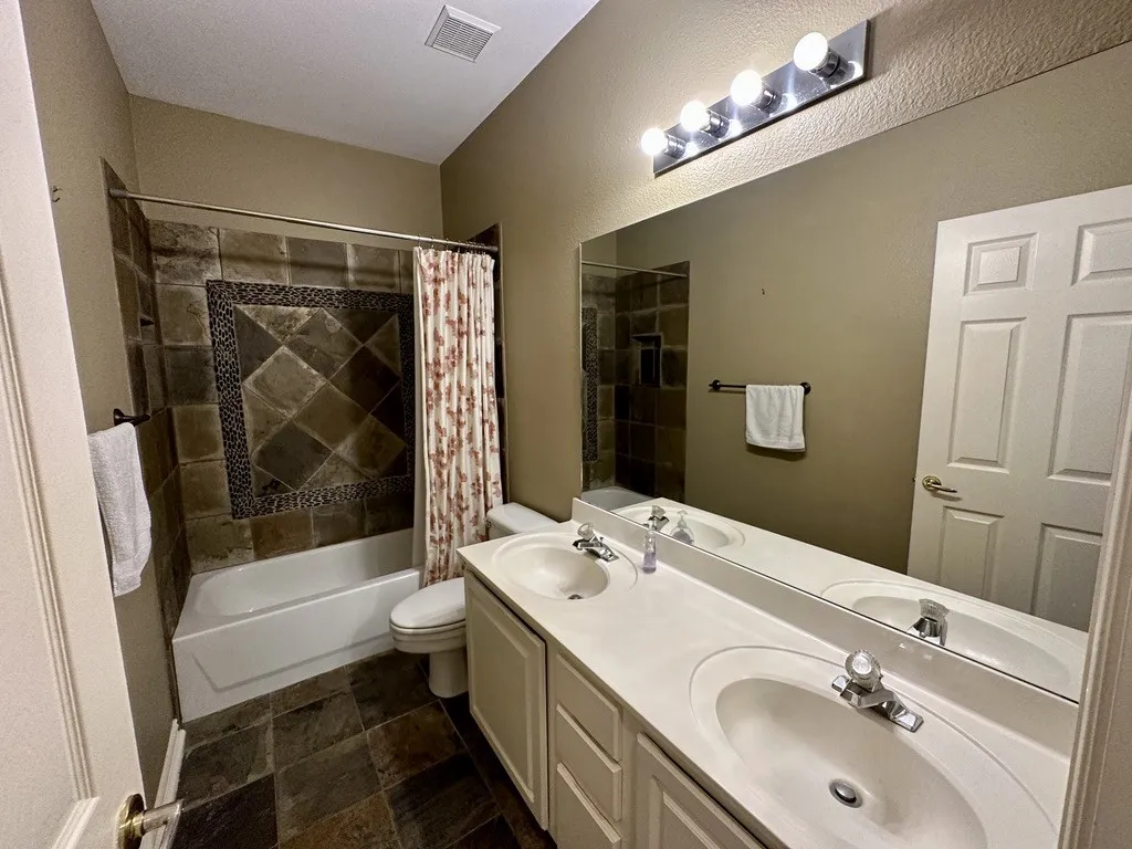 Single Family Residence For Rent in Collin County , 2013 Saint Anne Drive, Allen, Texas 75013, 3 Bedroom, 2 Bathroom, 2 Garage spaces, 1,871 Sqft, built in 1999, mls#21383234, Real Estate Agent in Allen, Homes For Rent in Collin county, Homes For Rent in Allen, Realtor in Allen Texas, Real Estate Brokerage Independent Realty Texas, Luminita Cordes Realtor