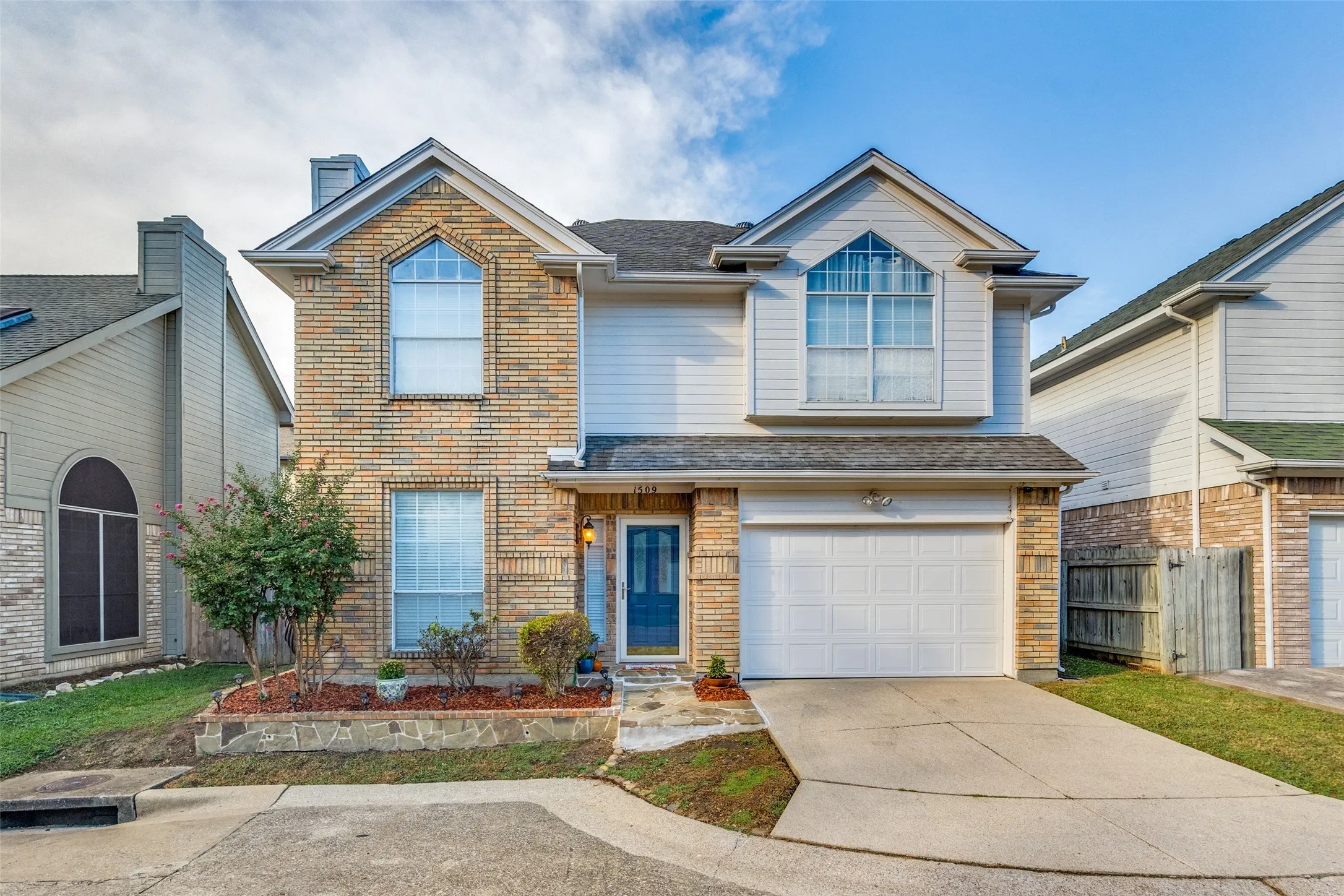 Single Family Residence For Sale in Collin County , 1509 Collin Drive, Allen, Texas 75002, 3 Bedroom, 3 Bathroom, 1 Garage spaces, 1,626 Sqft, built in 1989, mls#21384201, Real Estate Agent in Allen, Homes For Sale in Collin county, Homes For Sale in Allen, Realtor in Allen Texas, Real Estate Brokerage Independent Realty Texas, Luminita Cordes Realtor