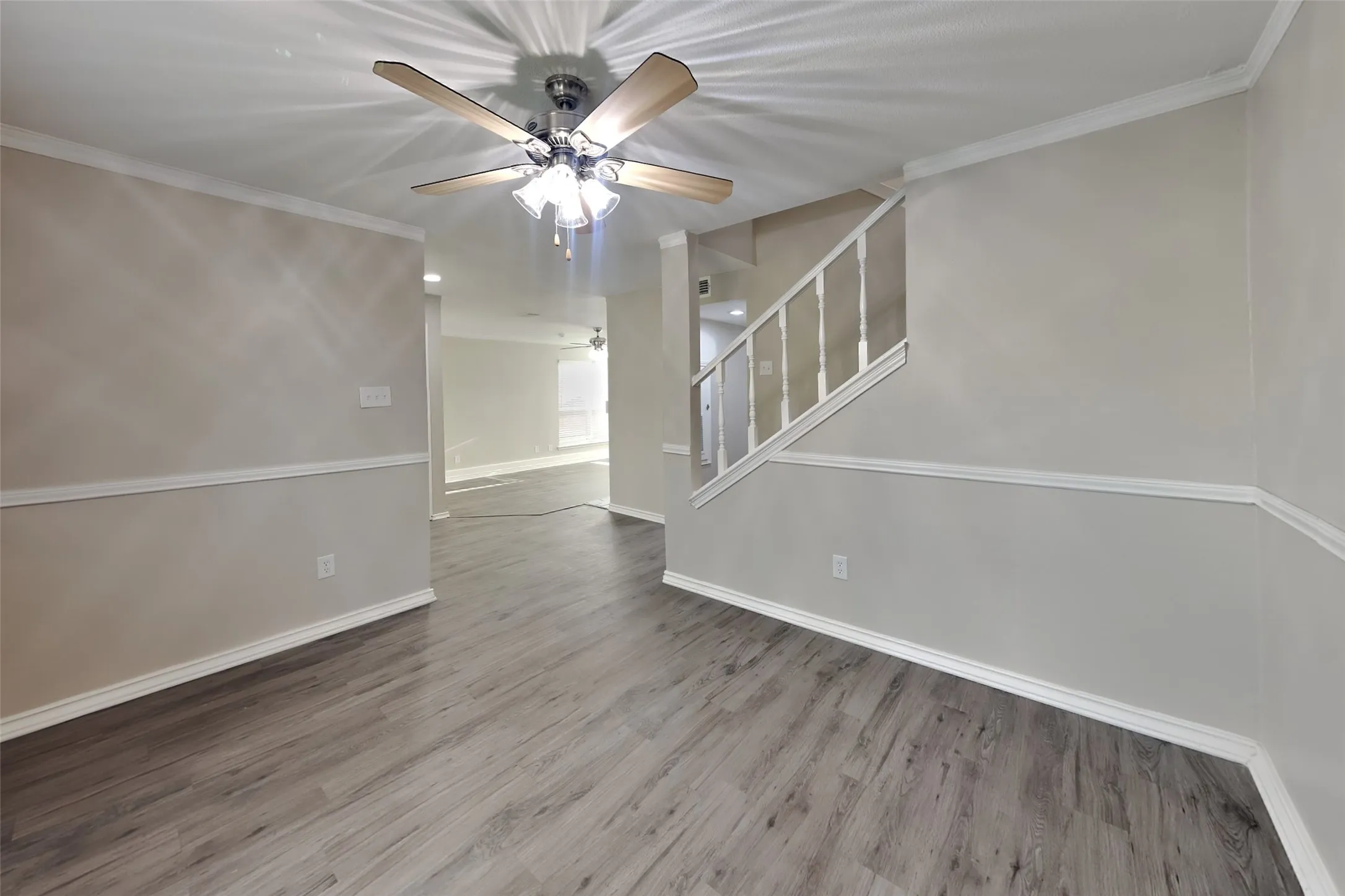 Single Family Residence For Rent in Denton County , 2924 Peninsula Way, Carrollton, Texas 75007, 3 Bedroom, 3 Bathroom, 2 Garage spaces, 1,804 Sqft, built in 1987, mls#21388281, Real Estate Agent in Carrollton, Homes For Rent in Denton county, Homes For Rent in Carrollton, Realtor in Carrollton Texas, Real Estate Brokerage Independent Realty Texas, Luminita Cordes Realtor