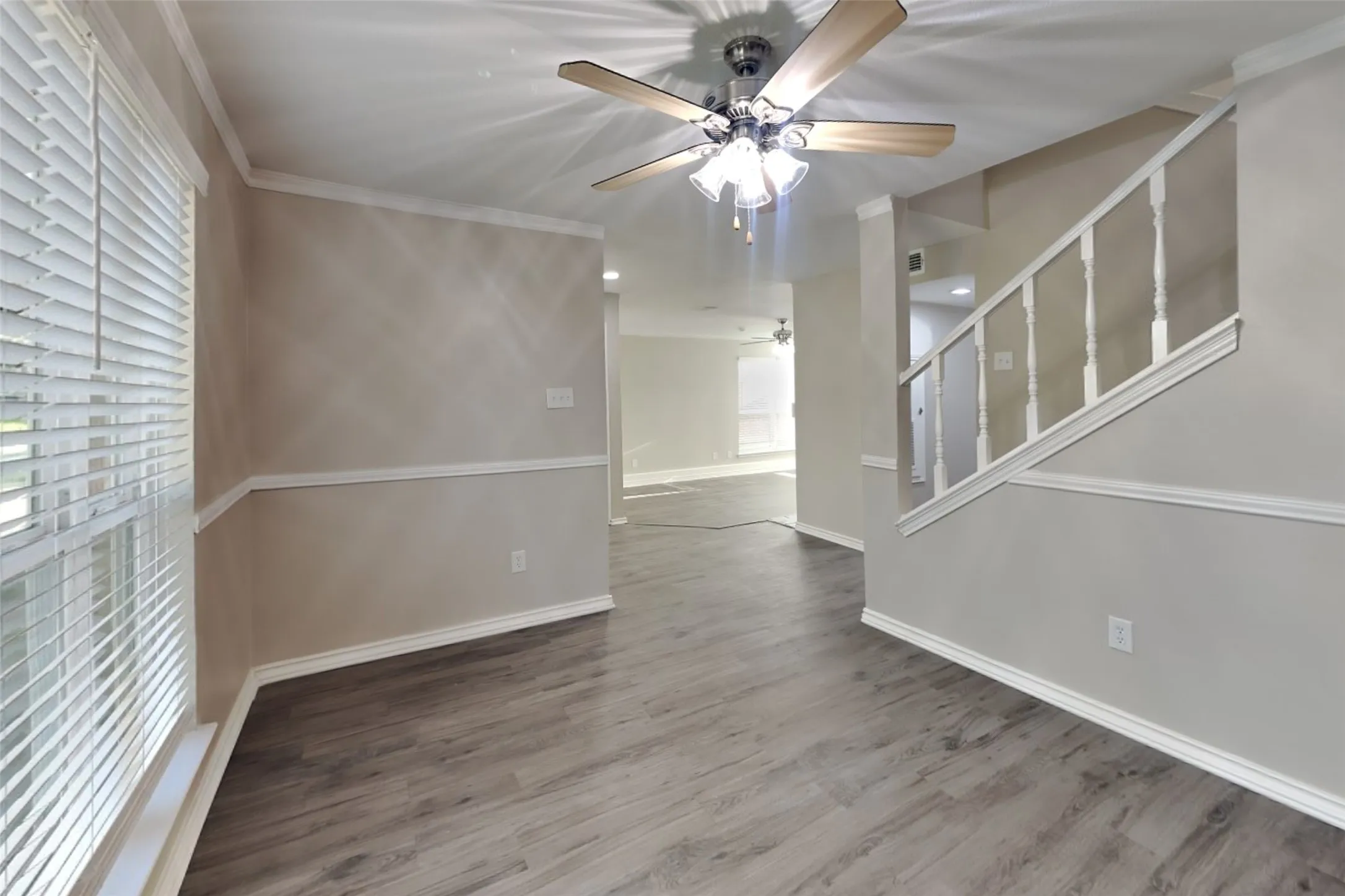 Single Family Residence For Rent in Denton County , 2924 Peninsula Way, Carrollton, Texas 75007, 3 Bedroom, 3 Bathroom, 2 Garage spaces, 1,804 Sqft, built in 1987, mls#21388281, Real Estate Agent in Carrollton, Homes For Rent in Denton county, Homes For Rent in Carrollton, Realtor in Carrollton Texas, Real Estate Brokerage Independent Realty Texas, Luminita Cordes Realtor
