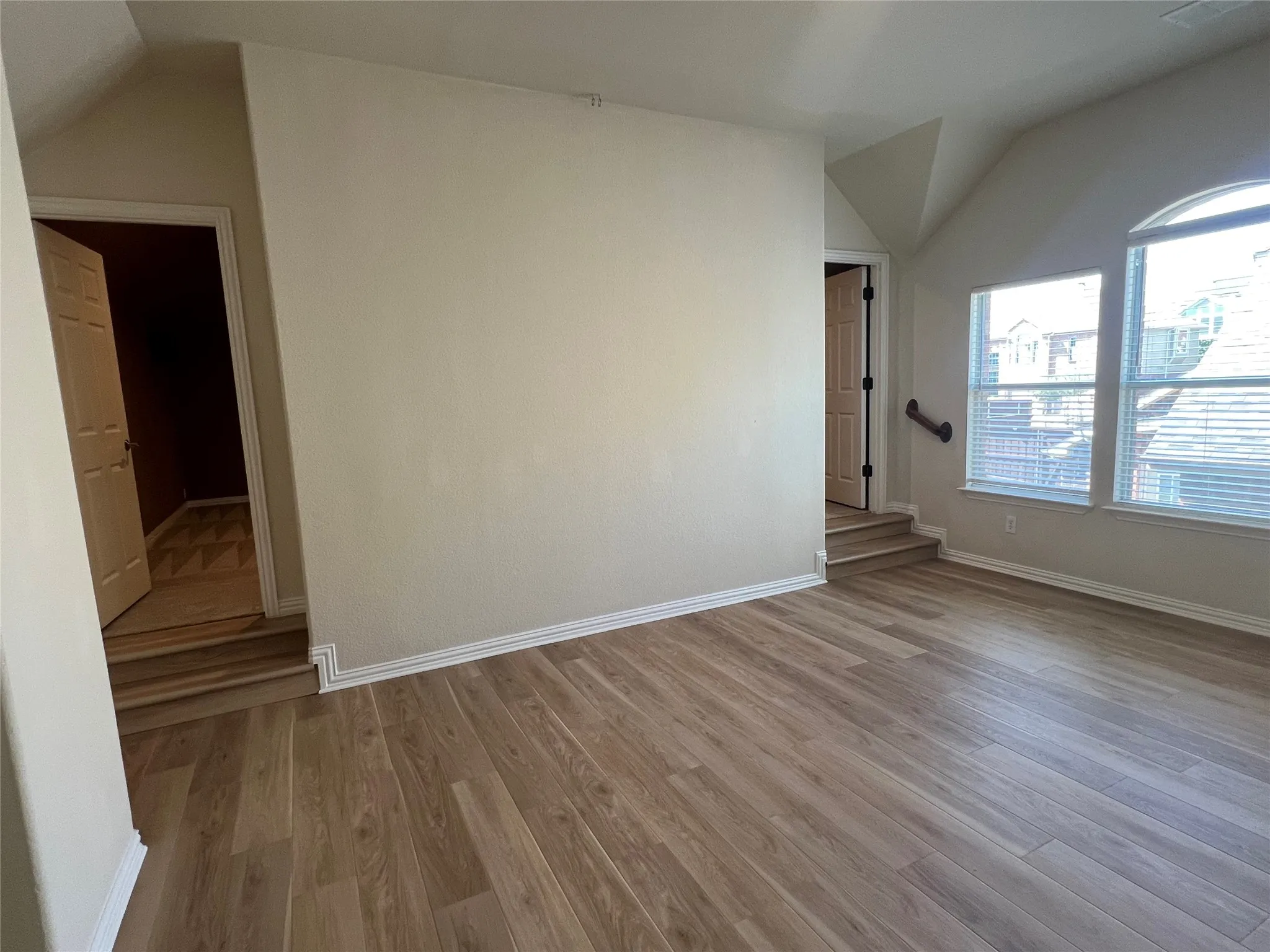 Single Family Residence For Rent in Dallas County , 1228 Sandy Shore Road, Irving, Texas 75063, 4 Bedroom, 3 Bathroom, 2 Garage spaces, 3,838 Sqft, built in 2004, mls#21388267, Real Estate Agent in Irving, Homes For Rent in Dallas county, Homes For Rent in Irving, Realtor in Irving Texas, Real Estate Brokerage Independent Realty Texas, Luminita Cordes Realtor