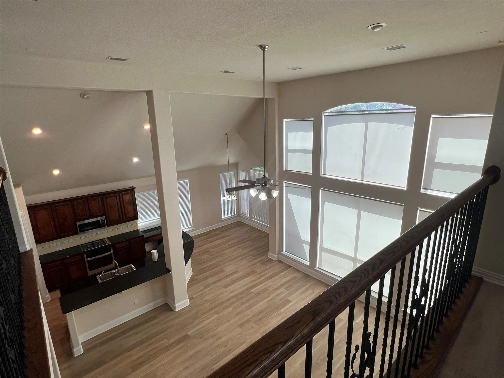 Single Family Residence For Rent in Dallas County , 1228 Sandy Shore Road, Irving, Texas 75063, 4 Bedroom, 3 Bathroom, 2 Garage spaces, 3,838 Sqft, built in 2004, mls#21388267, Real Estate Agent in Irving, Homes For Rent in Dallas county, Homes For Rent in Irving, Realtor in Irving Texas, Real Estate Brokerage Independent Realty Texas, Luminita Cordes Realtor