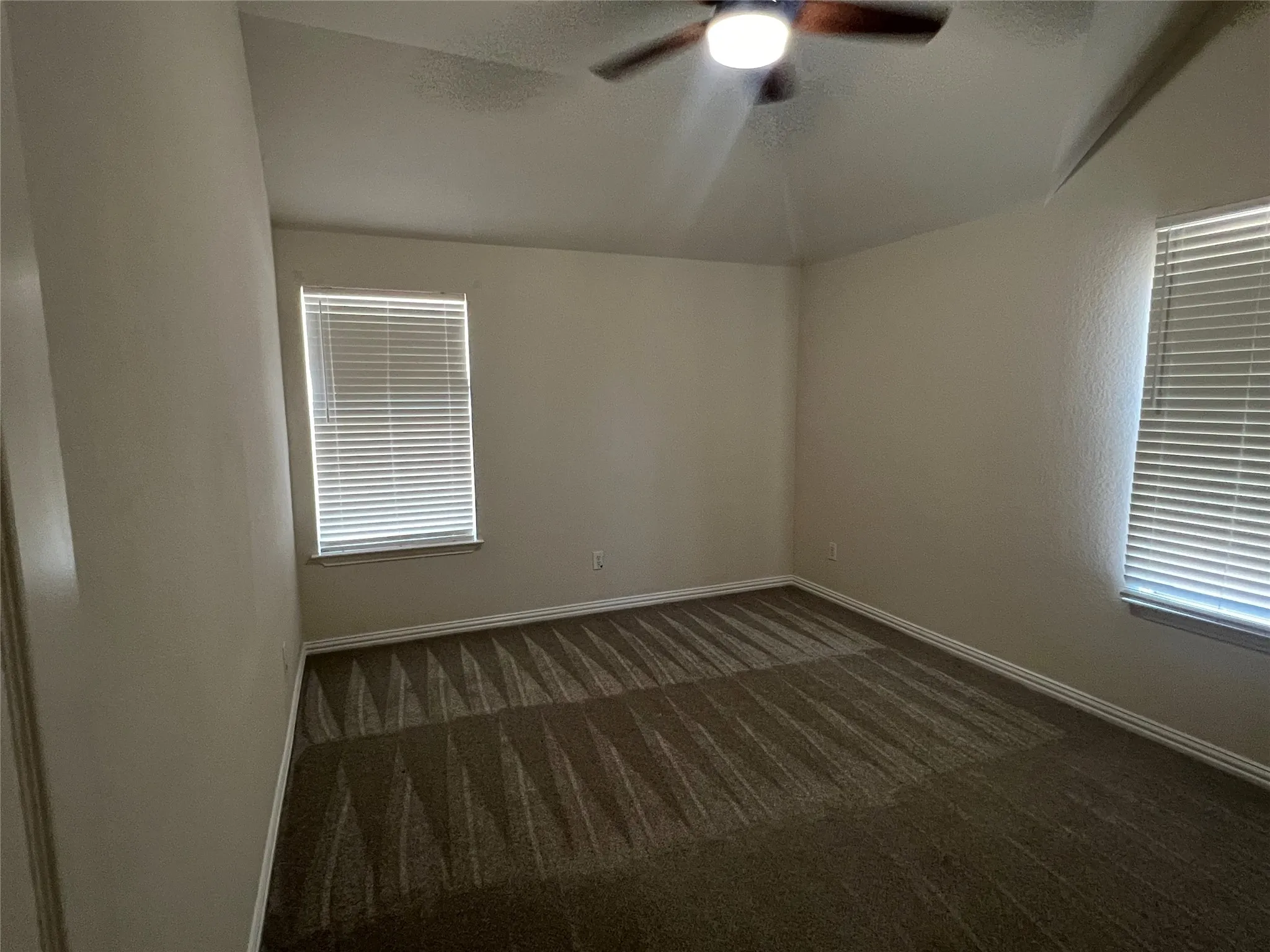 Single Family Residence For Rent in Dallas County , 1228 Sandy Shore Road, Irving, Texas 75063, 4 Bedroom, 3 Bathroom, 2 Garage spaces, 3,838 Sqft, built in 2004, mls#21388267, Real Estate Agent in Irving, Homes For Rent in Dallas county, Homes For Rent in Irving, Realtor in Irving Texas, Real Estate Brokerage Independent Realty Texas, Luminita Cordes Realtor