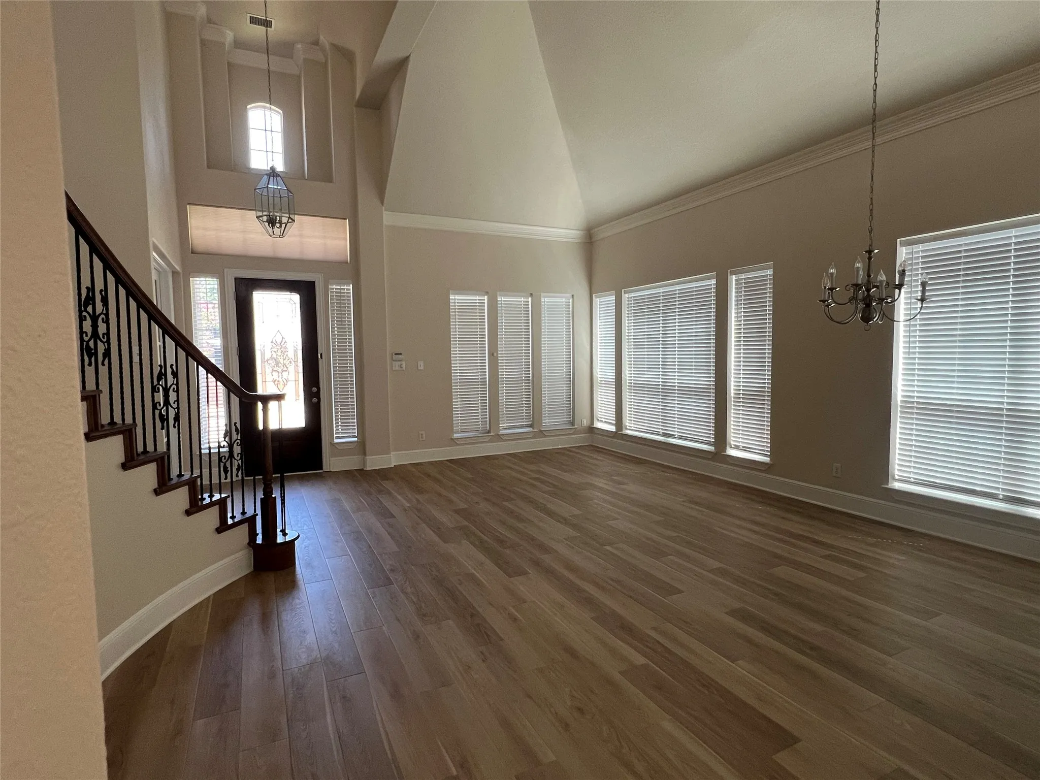 Single Family Residence For Rent in Dallas County , 1228 Sandy Shore Road, Irving, Texas 75063, 4 Bedroom, 3 Bathroom, 2 Garage spaces, 3,838 Sqft, built in 2004, mls#21388267, Real Estate Agent in Irving, Homes For Rent in Dallas county, Homes For Rent in Irving, Realtor in Irving Texas, Real Estate Brokerage Independent Realty Texas, Luminita Cordes Realtor