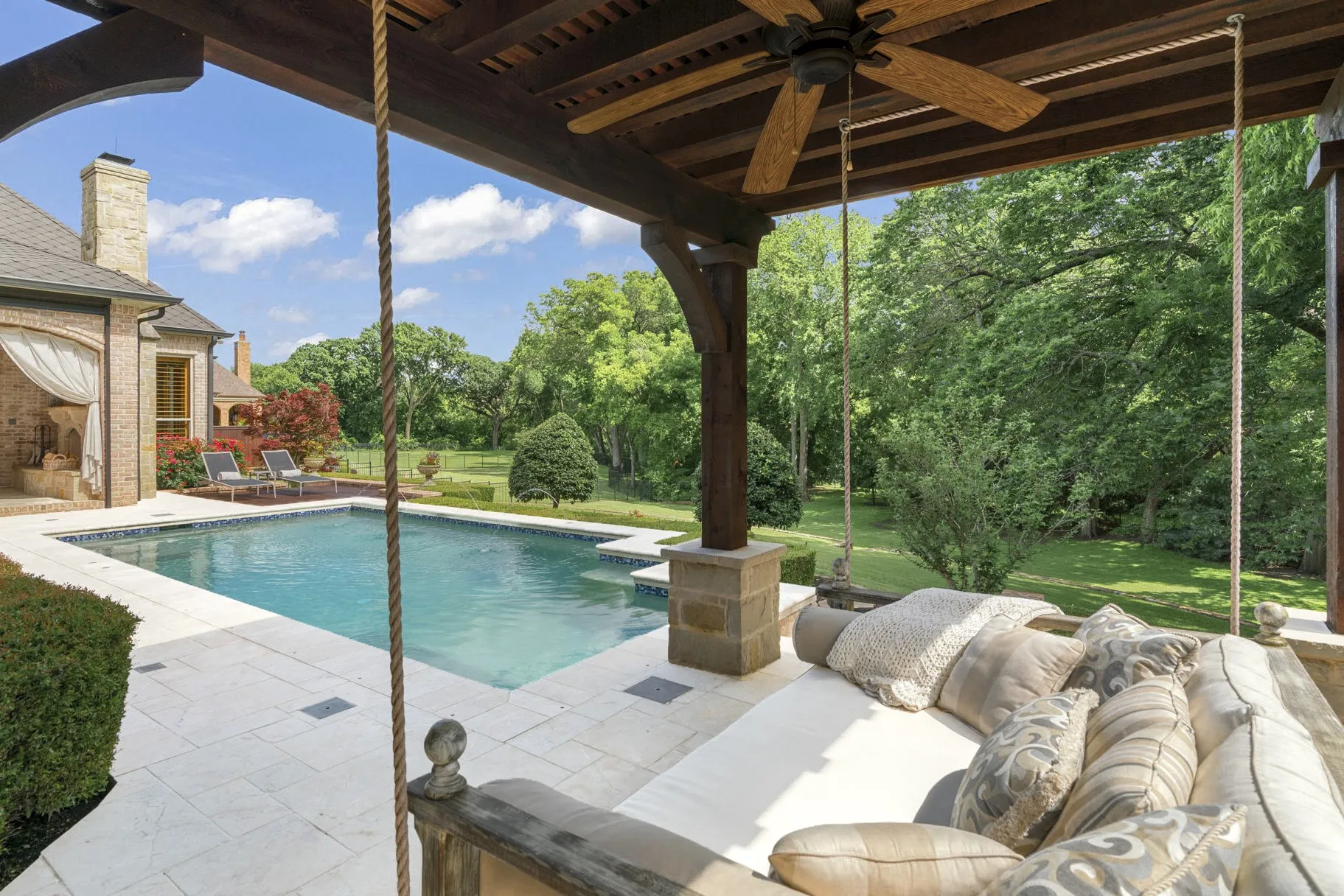 Single Family Residence For Sale in Tarrant County , 1430 Eagle Bend, Southlake, Texas 76092, 5 Bedroom, 8 Bathroom, 4 Garage spaces, 8,935 Sqft, built in 2005, mls#21388182, Real Estate Agent in Southlake, Homes For Sale in Tarrant county, Homes For Sale in Southlake, Realtor in Southlake Texas, Real Estate Brokerage Independent Realty Texas, Luminita Cordes Realtor
