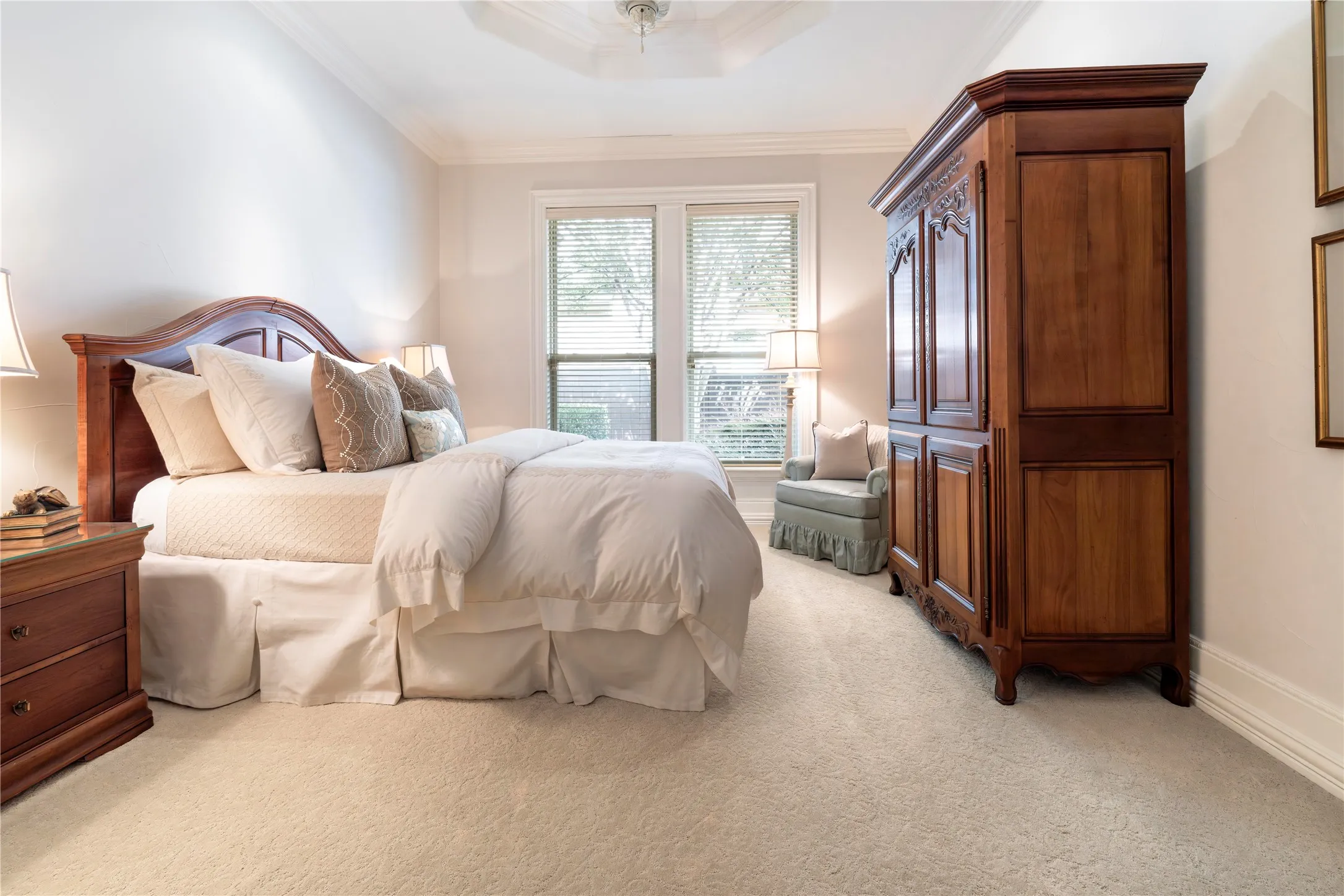 Single Family Residence For Sale in Tarrant County , 1430 Eagle Bend, Southlake, Texas 76092, 5 Bedroom, 8 Bathroom, 4 Garage spaces, 8,935 Sqft, built in 2005, mls#21388182, Real Estate Agent in Southlake, Homes For Sale in Tarrant county, Homes For Sale in Southlake, Realtor in Southlake Texas, Real Estate Brokerage Independent Realty Texas, Luminita Cordes Realtor
