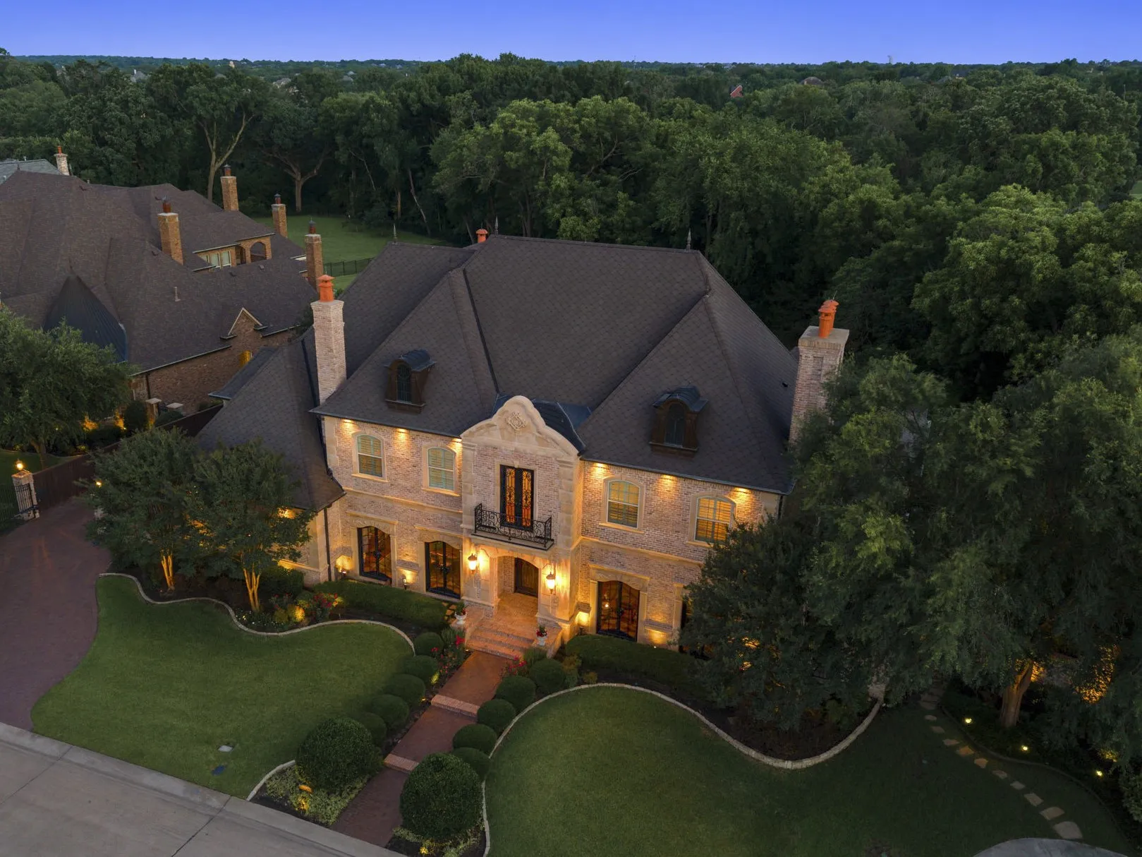 Single Family Residence For Sale in Tarrant County , 1430 Eagle Bend, Southlake, Texas 76092, 5 Bedroom, 8 Bathroom, 4 Garage spaces, 8,935 Sqft, built in 2005, mls#21388182, Real Estate Agent in Southlake, Homes For Sale in Tarrant county, Homes For Sale in Southlake, Realtor in Southlake Texas, Real Estate Brokerage Independent Realty Texas, Luminita Cordes Realtor