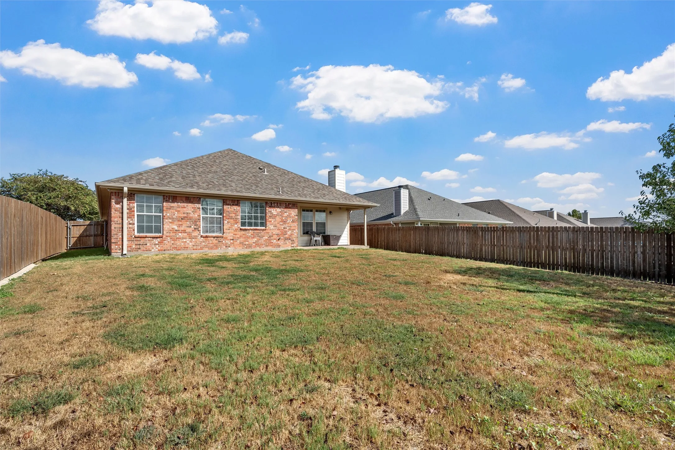 Single Family Residence For Sale in Mc Lennan County , 2541 Massey Lane, Robinson, Texas 76706, 3 Bedroom, 2 Bathroom, 2 Garage spaces, 1,732 Sqft, built in 2007, mls#21388277, Real Estate Agent in Robinson, Homes For Sale in Mc Lennan county, Homes For Sale in Robinson, Realtor in Robinson Texas, Real Estate Brokerage Independent Realty Texas, Luminita Cordes Realtor