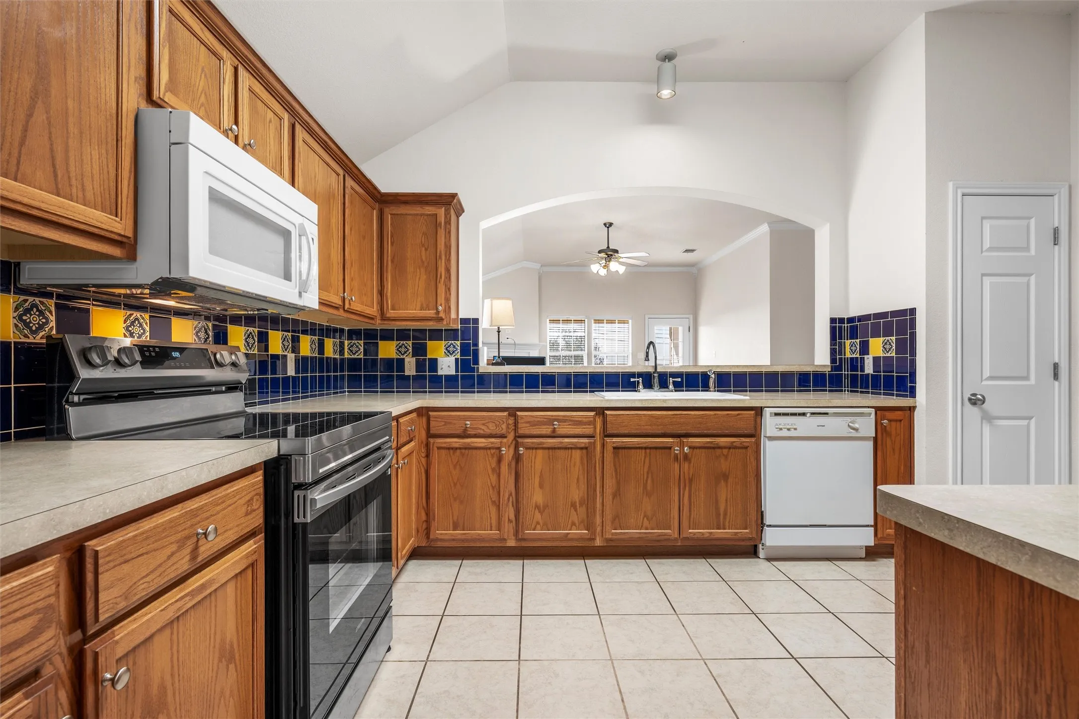 Single Family Residence For Sale in Mc Lennan County , 2541 Massey Lane, Robinson, Texas 76706, 3 Bedroom, 2 Bathroom, 2 Garage spaces, 1,732 Sqft, built in 2007, mls#21388277, Real Estate Agent in Robinson, Homes For Sale in Mc Lennan county, Homes For Sale in Robinson, Realtor in Robinson Texas, Real Estate Brokerage Independent Realty Texas, Luminita Cordes Realtor