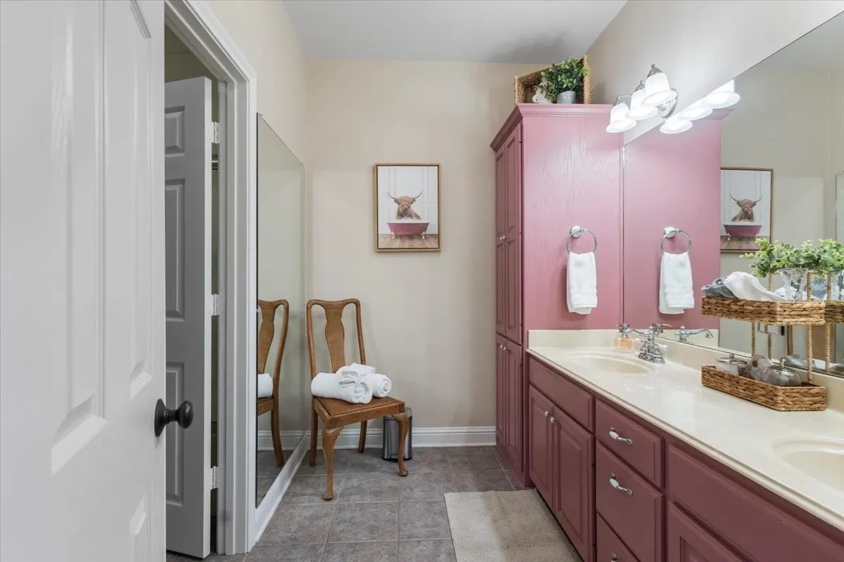 Single Family Residence For Sale in Upshur County , 1400 PR 1062, Gilmer, Texas 75645, 4 Bedroom, 3 Bathroom, 2 Garage spaces, 3,846 Sqft, built in 2003, mls#21388298, Real Estate Agent in Gilmer, Homes For Sale in Upshur county, Homes For Sale in Gilmer, Realtor in Gilmer Texas, Real Estate Brokerage Independent Realty Texas, Luminita Cordes Realtor