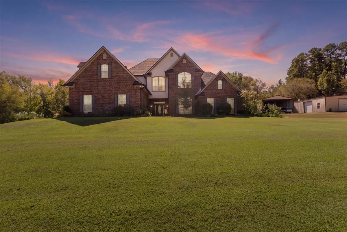 Single Family Residence For Sale in Upshur County , 1400 PR 1062, Gilmer, Texas 75645, 4 Bedroom, 3 Bathroom, 2 Garage spaces, 3,846 Sqft, built in 2003, mls#21388298, Real Estate Agent in Gilmer, Homes For Sale in Upshur county, Homes For Sale in Gilmer, Realtor in Gilmer Texas, Real Estate Brokerage Independent Realty Texas, Luminita Cordes Realtor