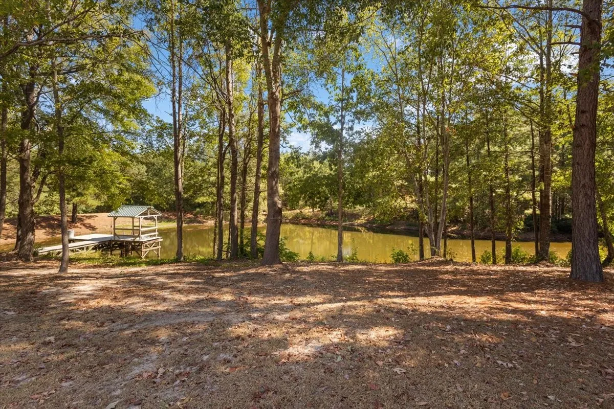 Single Family Residence For Sale in Upshur County , 1400 PR 1062, Gilmer, Texas 75645, 4 Bedroom, 3 Bathroom, 2 Garage spaces, 3,846 Sqft, built in 2003, mls#21388298, Real Estate Agent in Gilmer, Homes For Sale in Upshur county, Homes For Sale in Gilmer, Realtor in Gilmer Texas, Real Estate Brokerage Independent Realty Texas, Luminita Cordes Realtor