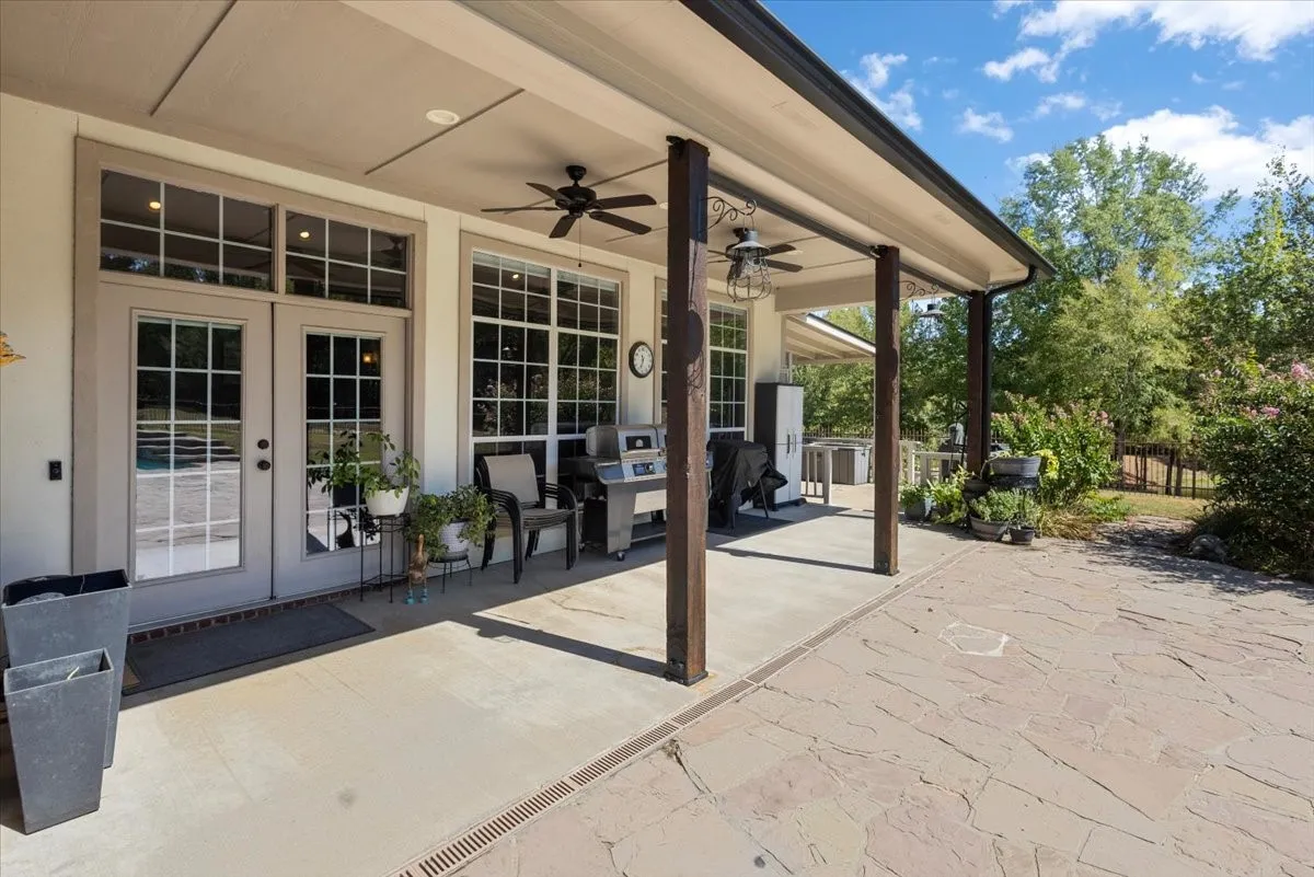 Single Family Residence For Sale in Upshur County , 1400 PR 1062, Gilmer, Texas 75645, 4 Bedroom, 3 Bathroom, 2 Garage spaces, 3,846 Sqft, built in 2003, mls#21388298, Real Estate Agent in Gilmer, Homes For Sale in Upshur county, Homes For Sale in Gilmer, Realtor in Gilmer Texas, Real Estate Brokerage Independent Realty Texas, Luminita Cordes Realtor