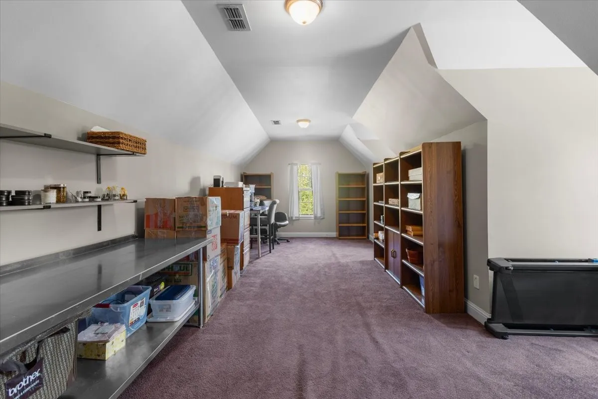 Single Family Residence For Sale in Upshur County , 1400 PR 1062, Gilmer, Texas 75645, 4 Bedroom, 3 Bathroom, 2 Garage spaces, 3,846 Sqft, built in 2003, mls#21388298, Real Estate Agent in Gilmer, Homes For Sale in Upshur county, Homes For Sale in Gilmer, Realtor in Gilmer Texas, Real Estate Brokerage Independent Realty Texas, Luminita Cordes Realtor
