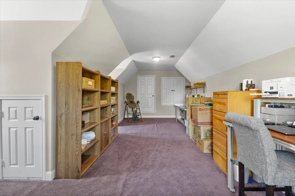Single Family Residence For Sale in Upshur County , 1400 PR 1062, Gilmer, Texas 75645, 4 Bedroom, 3 Bathroom, 2 Garage spaces, 3,846 Sqft, built in 2003, mls#21388298, Real Estate Agent in Gilmer, Homes For Sale in Upshur county, Homes For Sale in Gilmer, Realtor in Gilmer Texas, Real Estate Brokerage Independent Realty Texas, Luminita Cordes Realtor