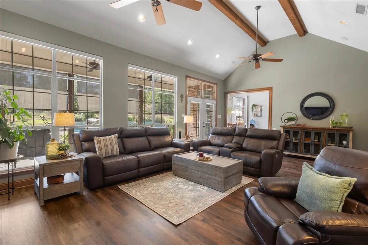 Single Family Residence For Sale in Upshur County , 1400 PR 1062, Gilmer, Texas 75645, 4 Bedroom, 3 Bathroom, 2 Garage spaces, 3,846 Sqft, built in 2003, mls#21388298, Real Estate Agent in Gilmer, Homes For Sale in Upshur county, Homes For Sale in Gilmer, Realtor in Gilmer Texas, Real Estate Brokerage Independent Realty Texas, Luminita Cordes Realtor