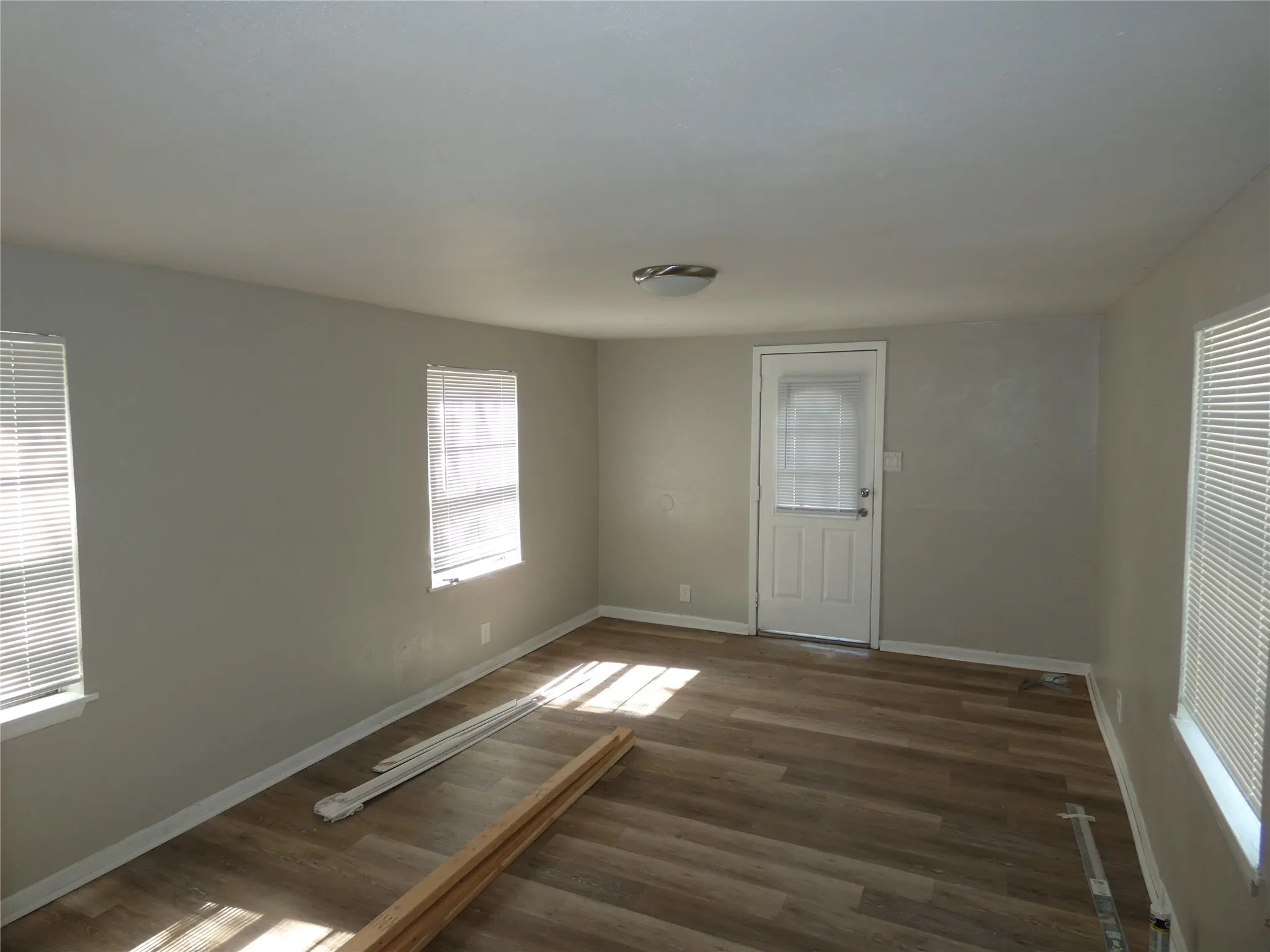 Single Family Residence For Rent in Taylor County , 1241 Houston Street, Abilene, Texas 79601, 3 Bedroom, 2 Bathroom, Garage spaces, 1,296 Sqft, built in 1952, mls#21388300, Real Estate Agent in Abilene, Homes For Rent in Taylor county, Homes For Rent in Abilene, Realtor in Abilene Texas, Real Estate Brokerage Independent Realty Texas, Luminita Cordes Realtor