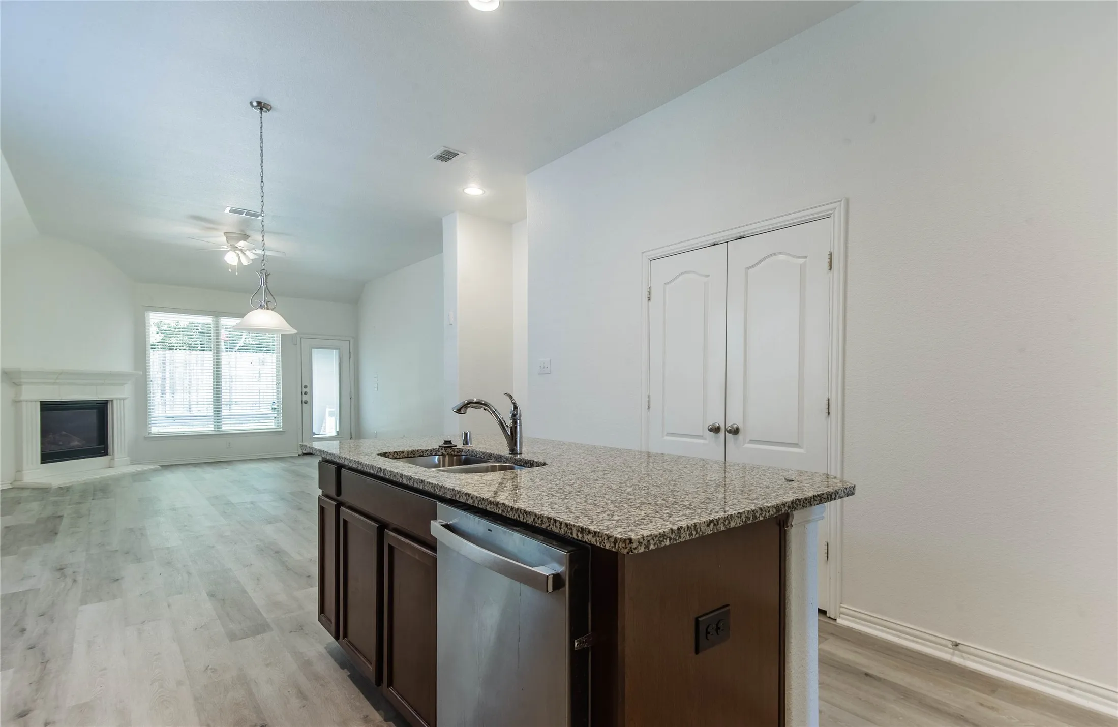 Single Family Residence For Rent in Collin County , 1404 Suttonview Drive, Mc Kinney, Texas 75071, 4 Bedroom, 2 Bathroom, 2 Garage spaces, 2,045 Sqft, built in 2016, mls#21388261, Real Estate Agent in Mc Kinney, Homes For Rent in Collin county, Homes For Rent in Mc Kinney, Realtor in Mc Kinney Texas, Real Estate Brokerage Independent Realty Texas, Luminita Cordes Realtor