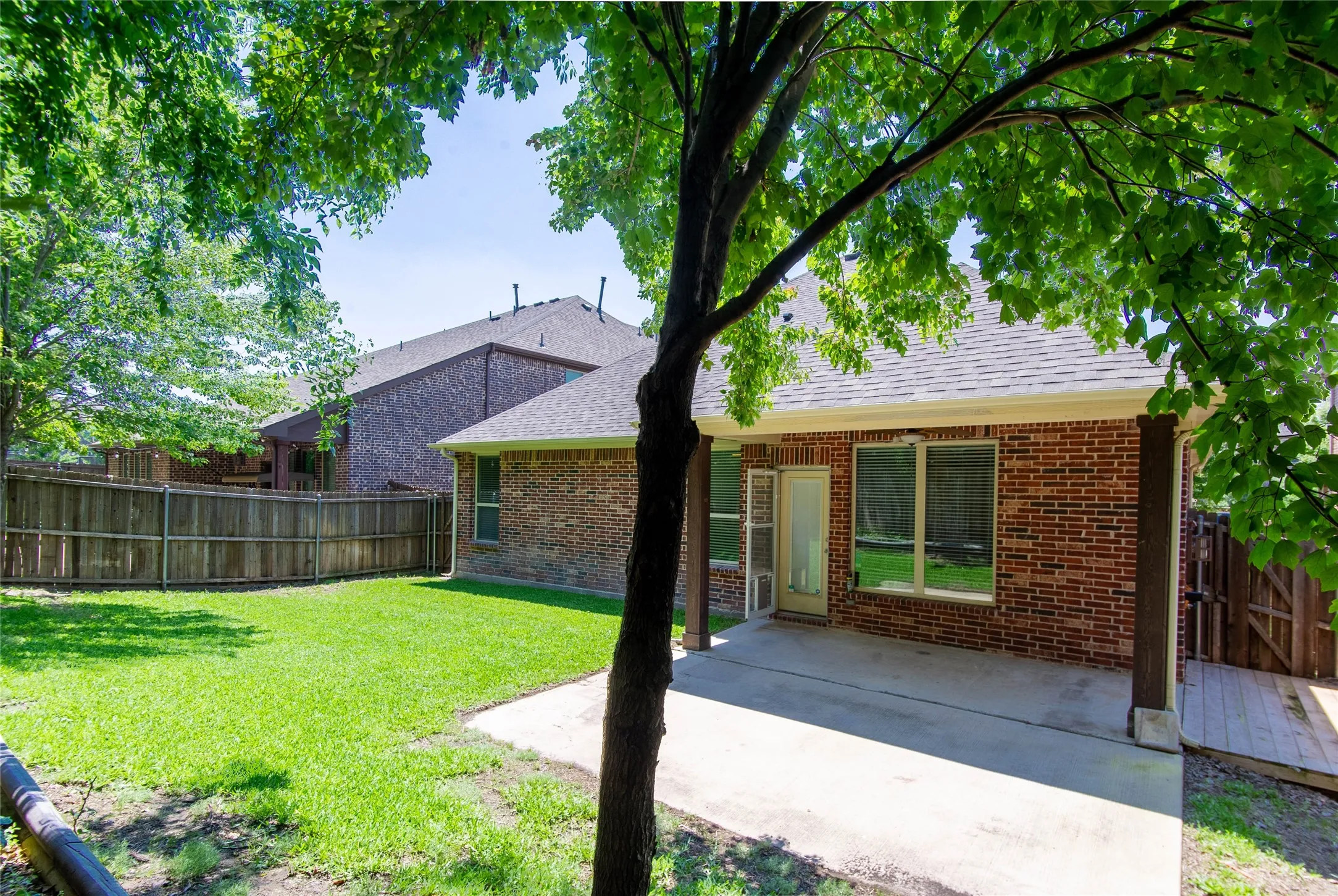 Single Family Residence For Rent in Collin County , 1404 Suttonview Drive, Mc Kinney, Texas 75071, 4 Bedroom, 2 Bathroom, 2 Garage spaces, 2,045 Sqft, built in 2016, mls#21388261, Real Estate Agent in Mc Kinney, Homes For Rent in Collin county, Homes For Rent in Mc Kinney, Realtor in Mc Kinney Texas, Real Estate Brokerage Independent Realty Texas, Luminita Cordes Realtor