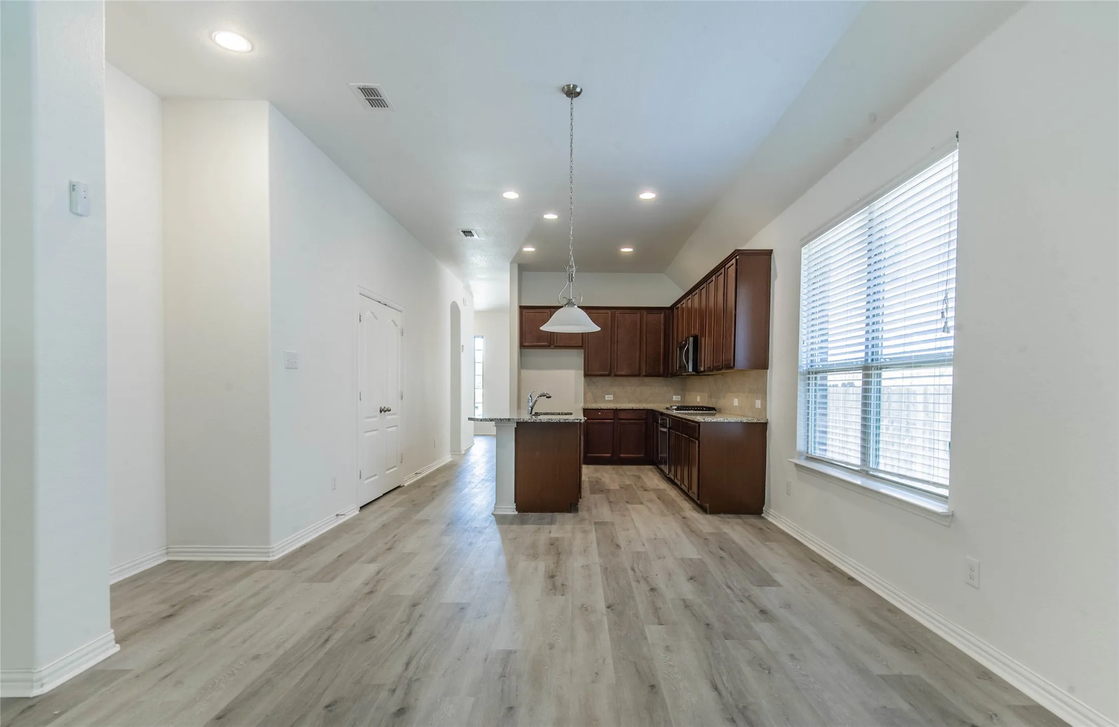 Single Family Residence For Rent in Collin County , 1404 Suttonview Drive, Mc Kinney, Texas 75071, 4 Bedroom, 2 Bathroom, 2 Garage spaces, 2,045 Sqft, built in 2016, mls#21388261, Real Estate Agent in Mc Kinney, Homes For Rent in Collin county, Homes For Rent in Mc Kinney, Realtor in Mc Kinney Texas, Real Estate Brokerage Independent Realty Texas, Luminita Cordes Realtor