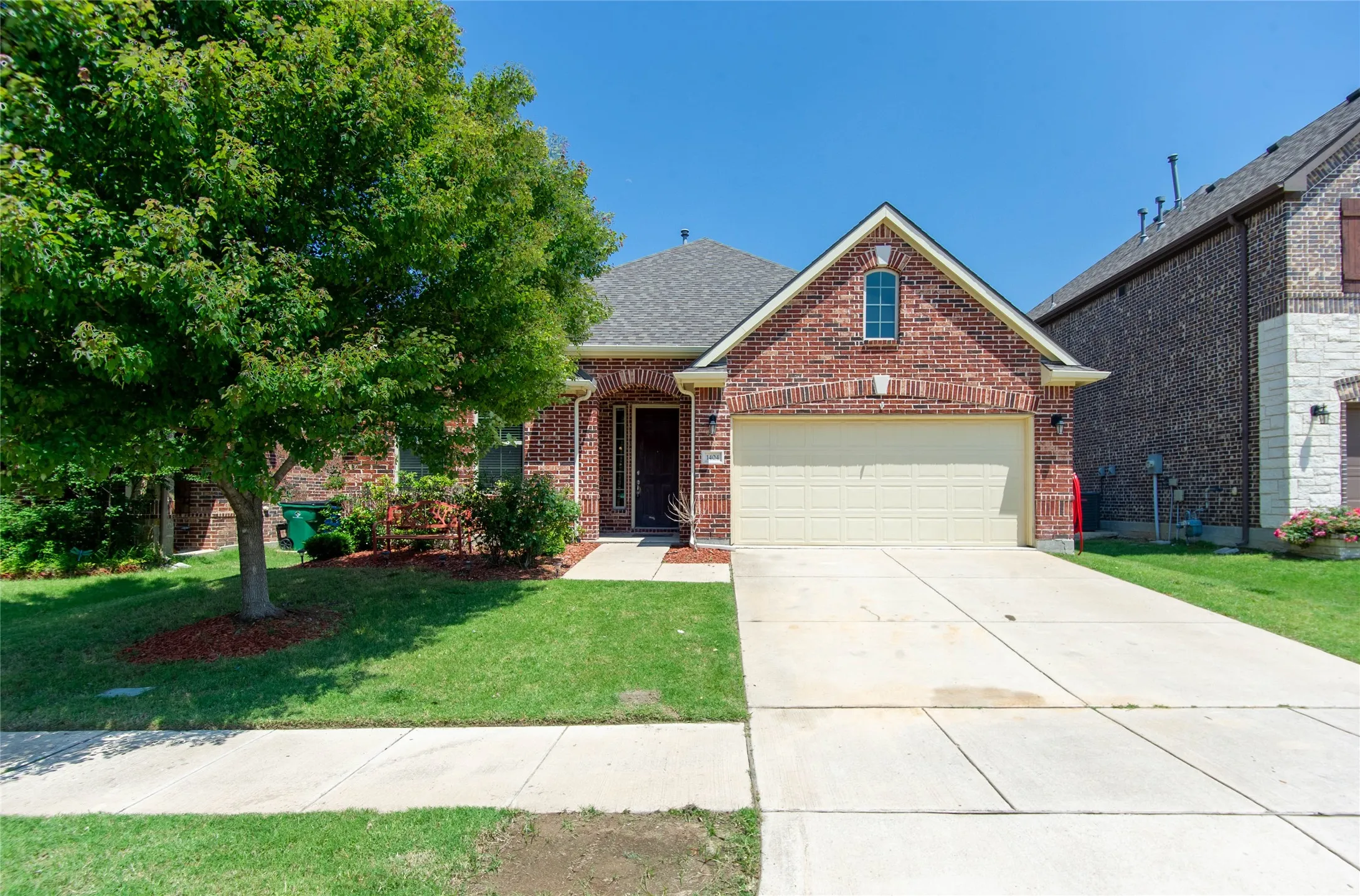 Single Family Residence For Rent in Collin County , 1404 Suttonview Drive, Mc Kinney, Texas 75071, 4 Bedroom, 2 Bathroom, 2 Garage spaces, 2,045 Sqft, built in 2016, mls#21388261, Real Estate Agent in Mc Kinney, Homes For Rent in Collin county, Homes For Rent in Mc Kinney, Realtor in Mc Kinney Texas, Real Estate Brokerage Independent Realty Texas, Luminita Cordes Realtor
