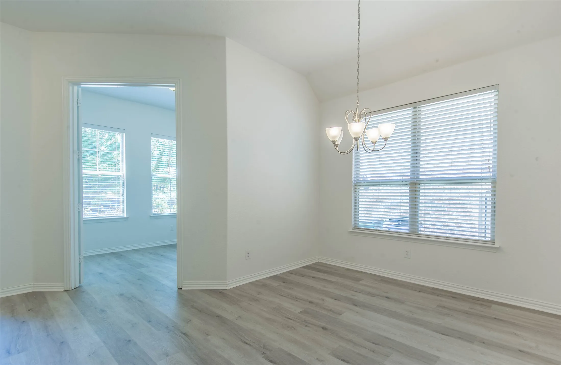 Single Family Residence For Rent in Collin County , 1404 Suttonview Drive, Mc Kinney, Texas 75071, 4 Bedroom, 2 Bathroom, 2 Garage spaces, 2,045 Sqft, built in 2016, mls#21388261, Real Estate Agent in Mc Kinney, Homes For Rent in Collin county, Homes For Rent in Mc Kinney, Realtor in Mc Kinney Texas, Real Estate Brokerage Independent Realty Texas, Luminita Cordes Realtor