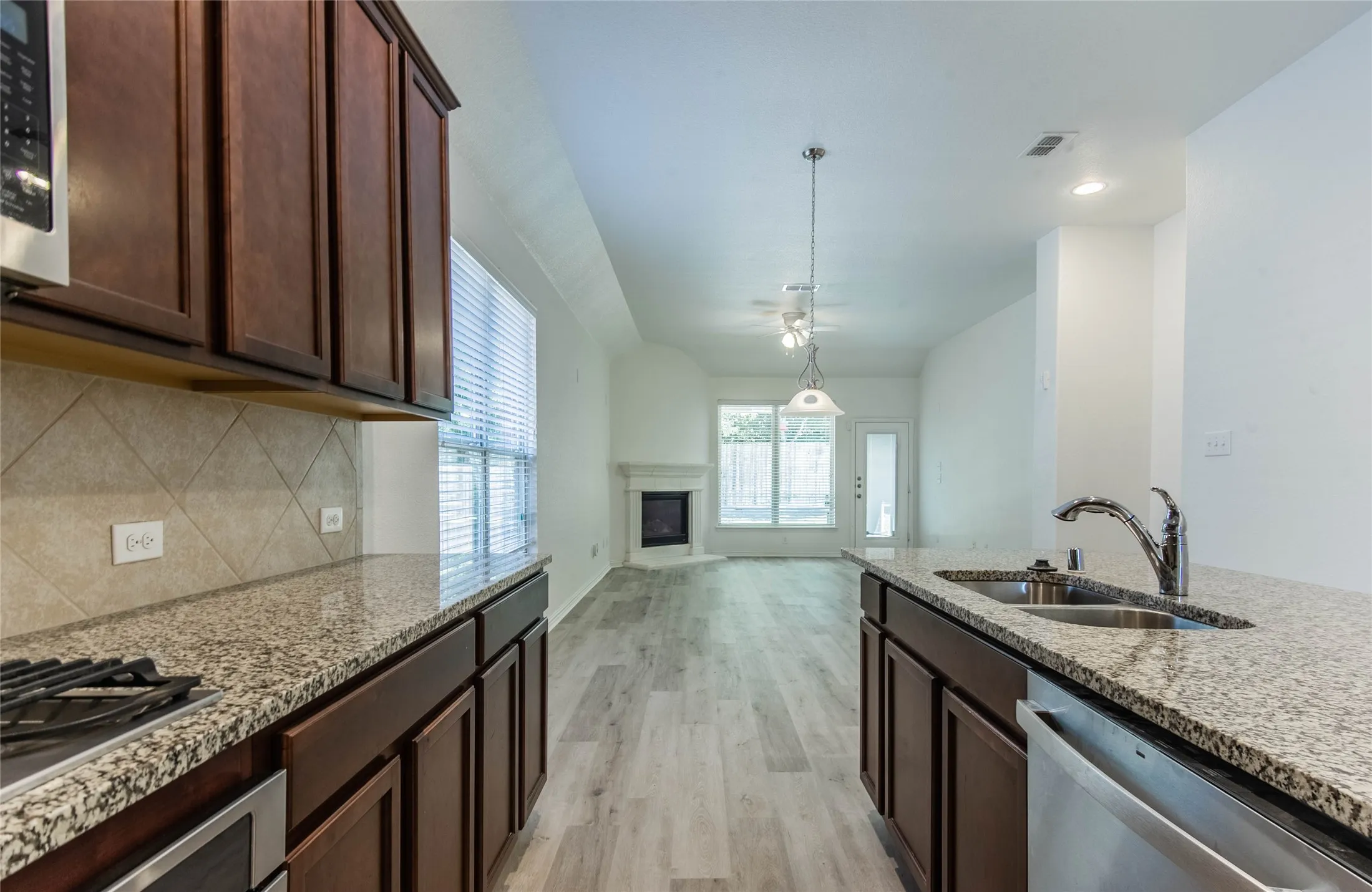 Single Family Residence For Rent in Collin County , 1404 Suttonview Drive, Mc Kinney, Texas 75071, 4 Bedroom, 2 Bathroom, 2 Garage spaces, 2,045 Sqft, built in 2016, mls#21388261, Real Estate Agent in Mc Kinney, Homes For Rent in Collin county, Homes For Rent in Mc Kinney, Realtor in Mc Kinney Texas, Real Estate Brokerage Independent Realty Texas, Luminita Cordes Realtor
