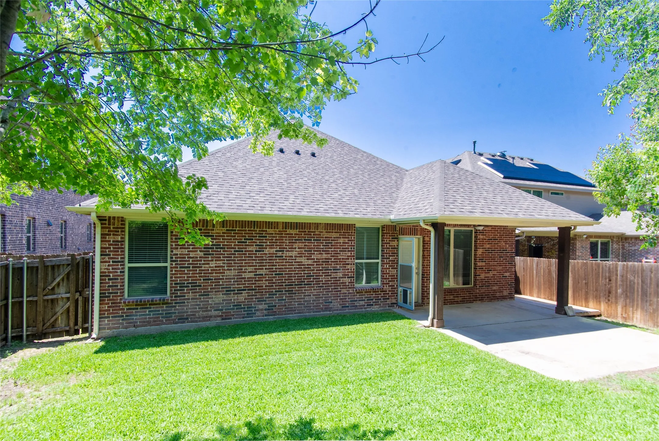 Single Family Residence For Rent in Collin County , 1404 Suttonview Drive, Mc Kinney, Texas 75071, 4 Bedroom, 2 Bathroom, 2 Garage spaces, 2,045 Sqft, built in 2016, mls#21388261, Real Estate Agent in Mc Kinney, Homes For Rent in Collin county, Homes For Rent in Mc Kinney, Realtor in Mc Kinney Texas, Real Estate Brokerage Independent Realty Texas, Luminita Cordes Realtor