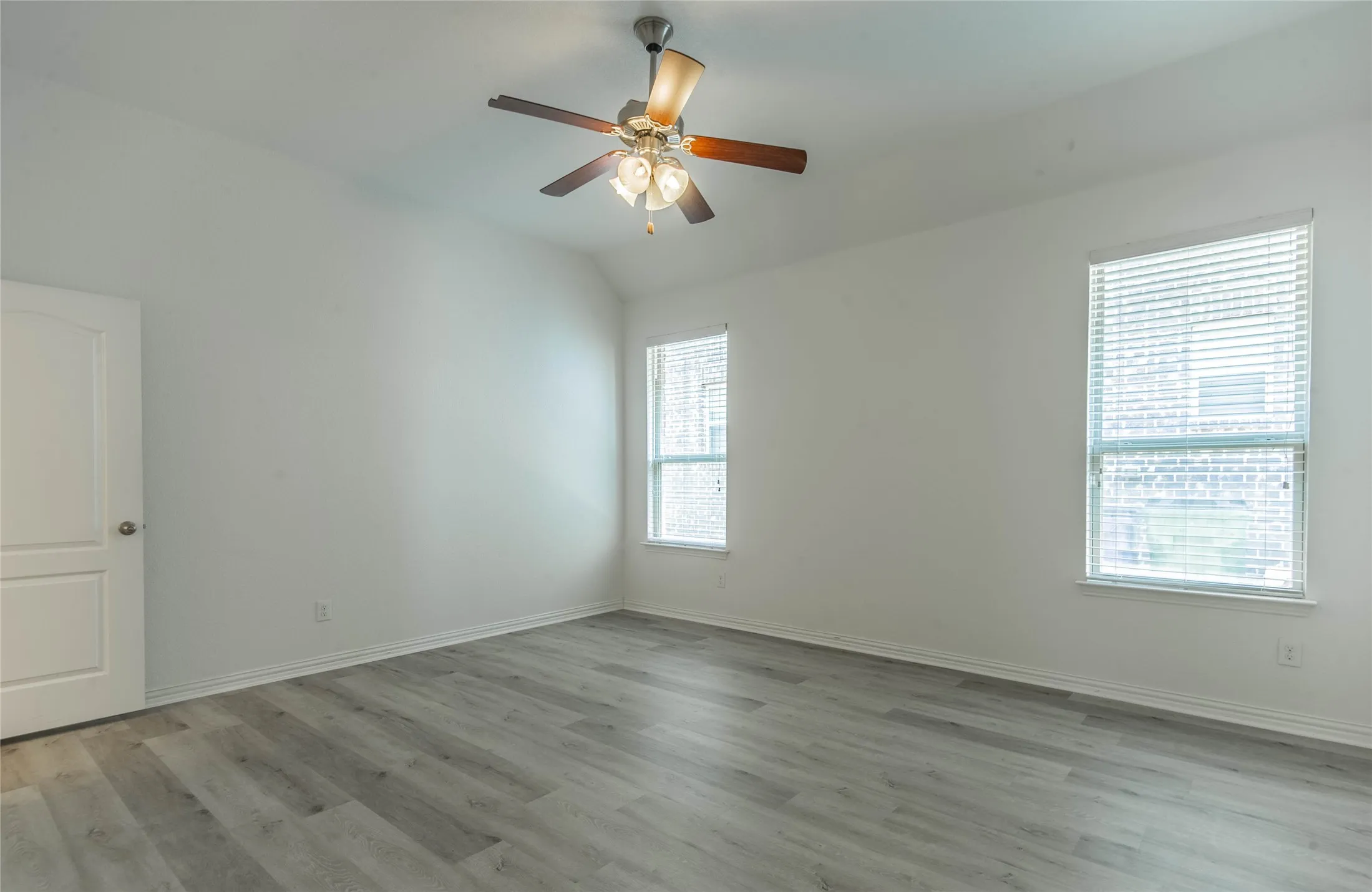 Single Family Residence For Rent in Collin County , 1404 Suttonview Drive, Mc Kinney, Texas 75071, 4 Bedroom, 2 Bathroom, 2 Garage spaces, 2,045 Sqft, built in 2016, mls#21388261, Real Estate Agent in Mc Kinney, Homes For Rent in Collin county, Homes For Rent in Mc Kinney, Realtor in Mc Kinney Texas, Real Estate Brokerage Independent Realty Texas, Luminita Cordes Realtor