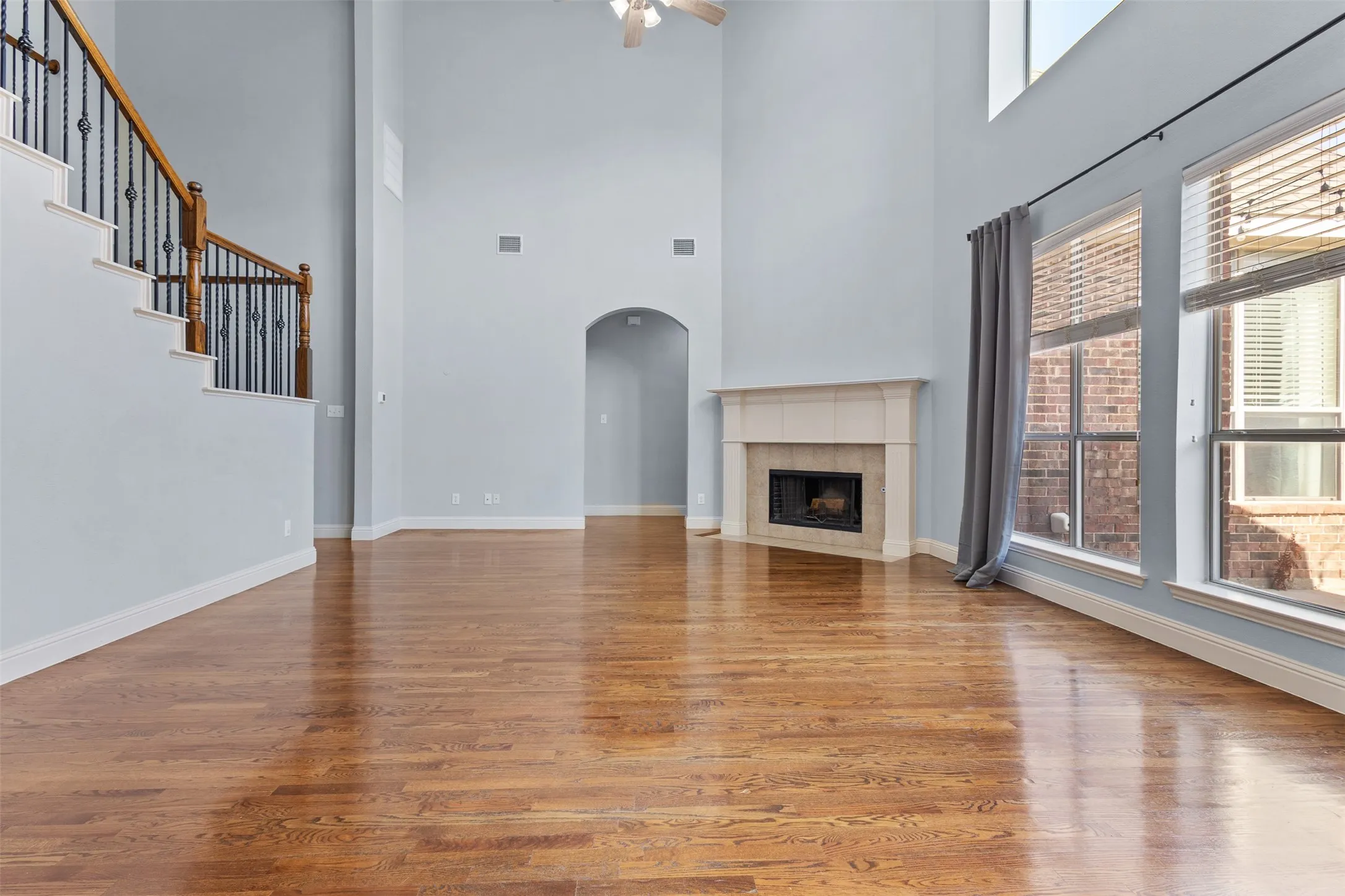 Single Family Residence For Sale in Tarrant County , 221 Tipperary Drive, Keller, Texas 76248, 4 Bedroom, 4 Bathroom, 3 Garage spaces, 3,888 Sqft, built in 2007, mls#21386926, Real Estate Agent in Keller, Homes For Sale in Tarrant county, Homes For Sale in Keller, Realtor in Keller Texas, Real Estate Brokerage Independent Realty Texas, Luminita Cordes Realtor