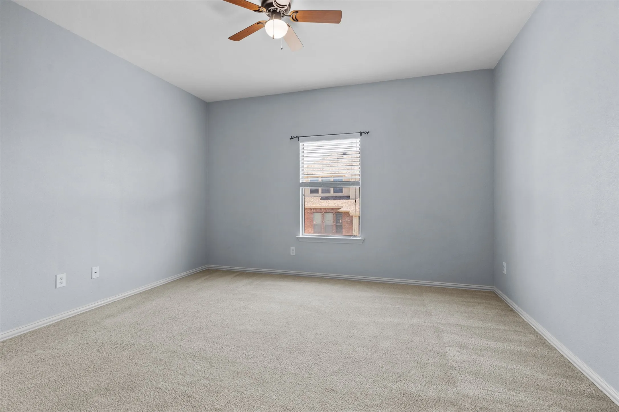 Single Family Residence For Sale in Tarrant County , 221 Tipperary Drive, Keller, Texas 76248, 4 Bedroom, 4 Bathroom, 3 Garage spaces, 3,888 Sqft, built in 2007, mls#21386926, Real Estate Agent in Keller, Homes For Sale in Tarrant county, Homes For Sale in Keller, Realtor in Keller Texas, Real Estate Brokerage Independent Realty Texas, Luminita Cordes Realtor