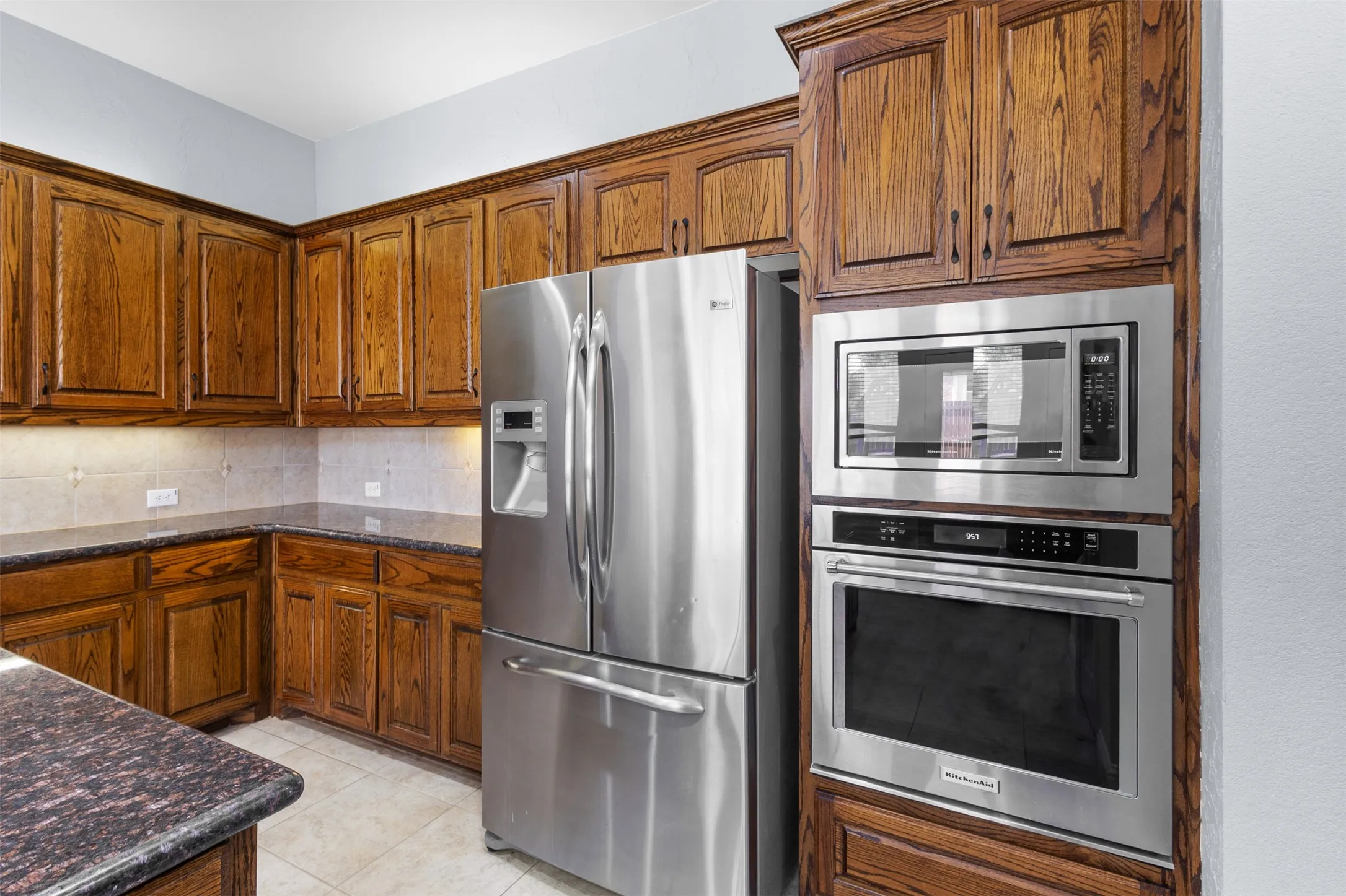 Single Family Residence For Sale in Tarrant County , 221 Tipperary Drive, Keller, Texas 76248, 4 Bedroom, 4 Bathroom, 3 Garage spaces, 3,888 Sqft, built in 2007, mls#21386926, Real Estate Agent in Keller, Homes For Sale in Tarrant county, Homes For Sale in Keller, Realtor in Keller Texas, Real Estate Brokerage Independent Realty Texas, Luminita Cordes Realtor