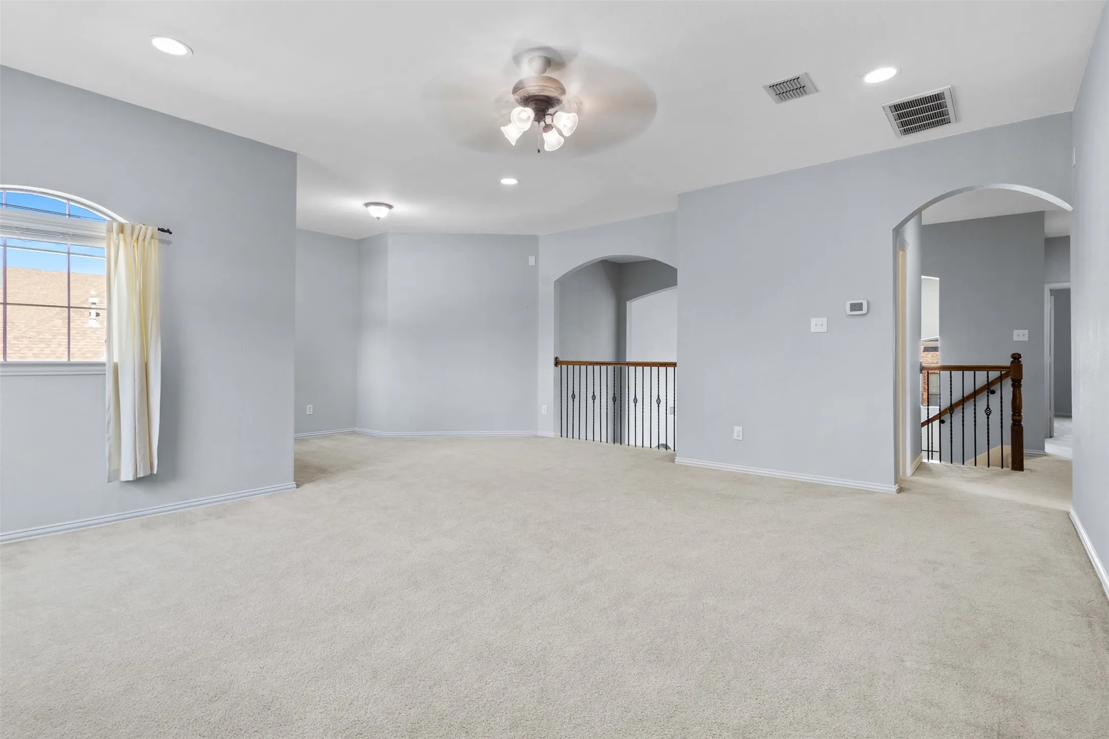 Single Family Residence For Sale in Tarrant County , 221 Tipperary Drive, Keller, Texas 76248, 4 Bedroom, 4 Bathroom, 3 Garage spaces, 3,888 Sqft, built in 2007, mls#21386926, Real Estate Agent in Keller, Homes For Sale in Tarrant county, Homes For Sale in Keller, Realtor in Keller Texas, Real Estate Brokerage Independent Realty Texas, Luminita Cordes Realtor