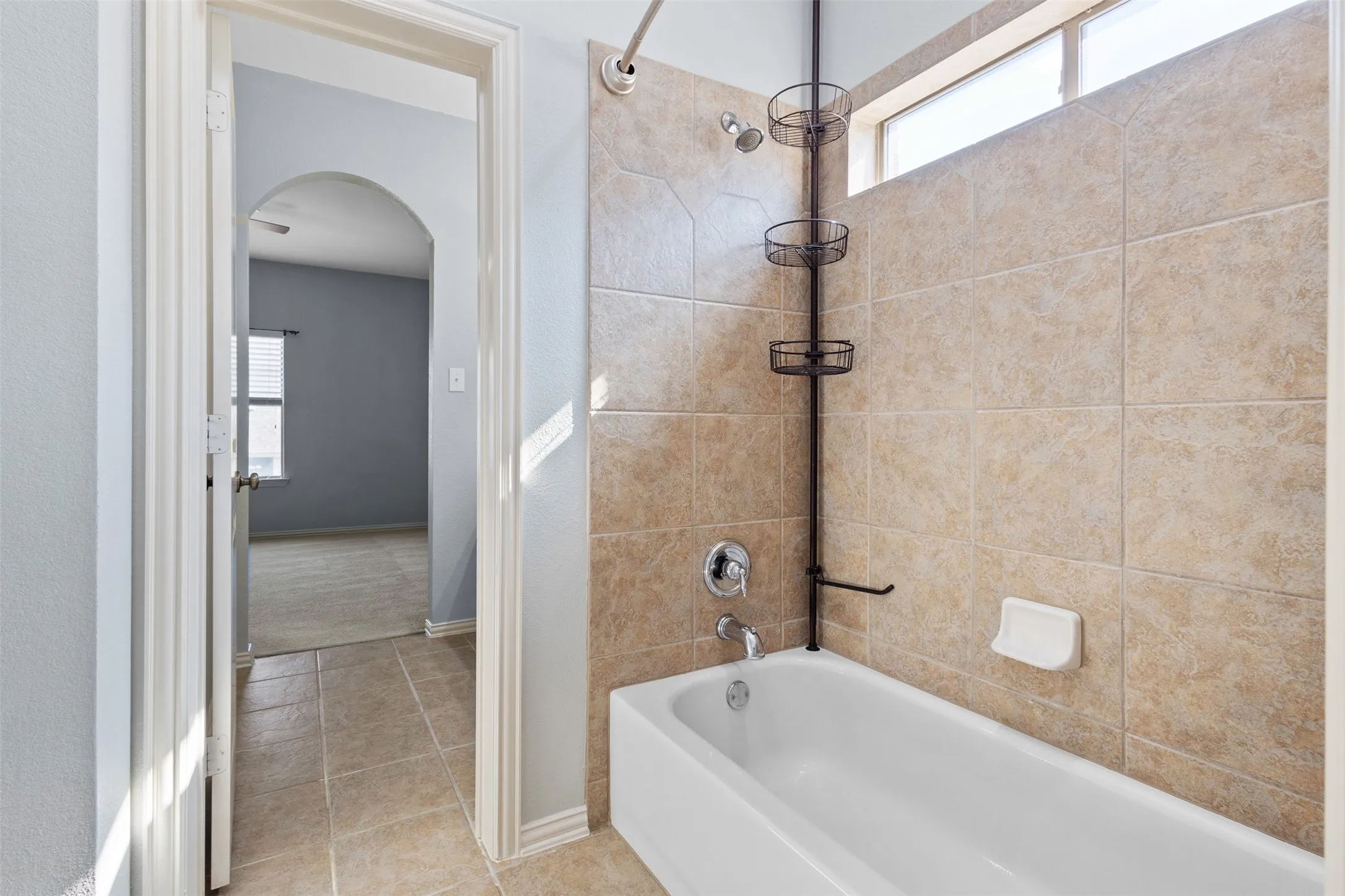 Single Family Residence For Sale in Tarrant County , 221 Tipperary Drive, Keller, Texas 76248, 4 Bedroom, 4 Bathroom, 3 Garage spaces, 3,888 Sqft, built in 2007, mls#21386926, Real Estate Agent in Keller, Homes For Sale in Tarrant county, Homes For Sale in Keller, Realtor in Keller Texas, Real Estate Brokerage Independent Realty Texas, Luminita Cordes Realtor