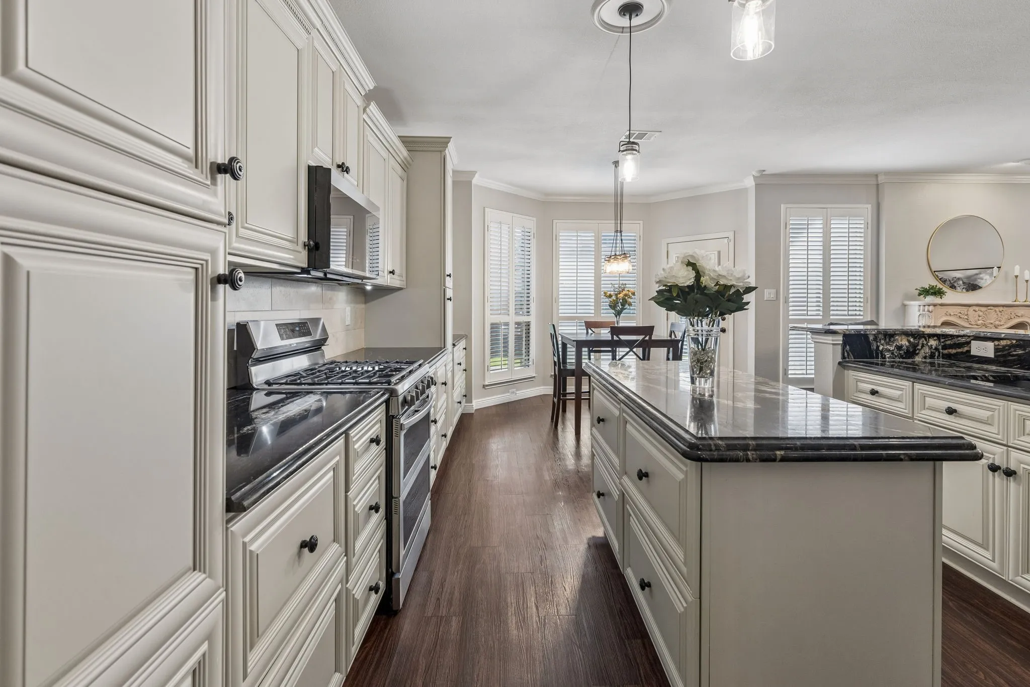 Single Family Residence For Sale in Collin County , 8212 Steamers Lane, Frisco, Texas 75035, 4 Bedroom, 3 Bathroom, 2 Garage spaces, 2,578 Sqft, built in 1994, mls#21388302, Real Estate Agent in Frisco, Homes For Sale in Collin county, Homes For Sale in Frisco, Realtor in Frisco Texas, Real Estate Brokerage Independent Realty Texas, Luminita Cordes Realtor