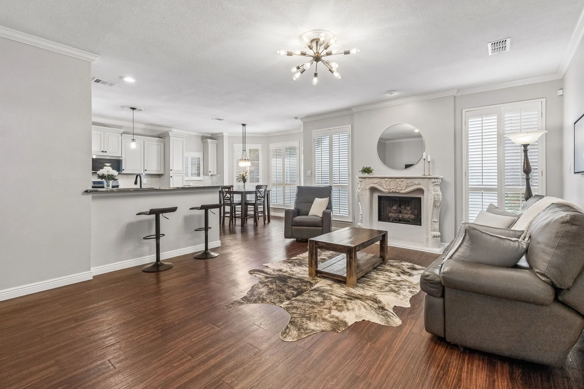 Single Family Residence For Sale in Collin County , 8212 Steamers Lane, Frisco, Texas 75035, 4 Bedroom, 3 Bathroom, 2 Garage spaces, 2,578 Sqft, built in 1994, mls#21388302, Real Estate Agent in Frisco, Homes For Sale in Collin county, Homes For Sale in Frisco, Realtor in Frisco Texas, Real Estate Brokerage Independent Realty Texas, Luminita Cordes Realtor