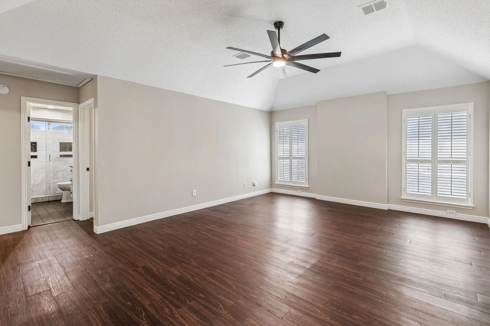 Single Family Residence For Sale in Collin County , 8212 Steamers Lane, Frisco, Texas 75035, 4 Bedroom, 3 Bathroom, 2 Garage spaces, 2,578 Sqft, built in 1994, mls#21388302, Real Estate Agent in Frisco, Homes For Sale in Collin county, Homes For Sale in Frisco, Realtor in Frisco Texas, Real Estate Brokerage Independent Realty Texas, Luminita Cordes Realtor