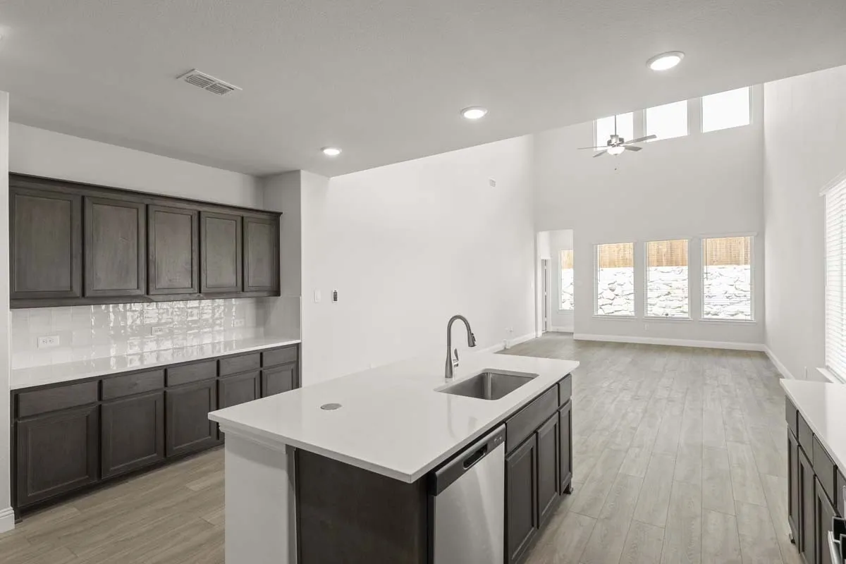 03_1033-lovely-day-lavon-tx-open-kitchen
