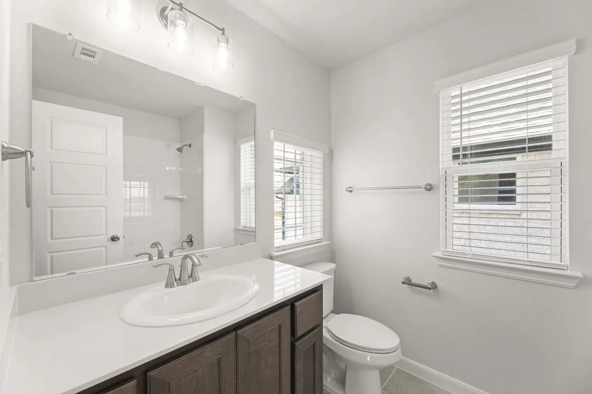 18_1033-lovely-day-lavon-tx-secondary-bathroom