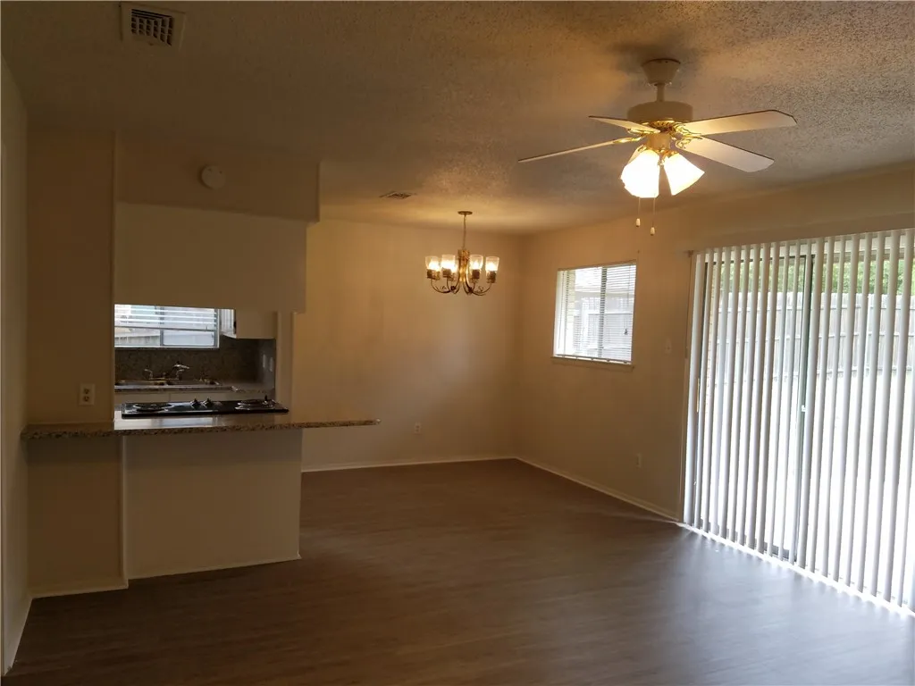 Single Family Residence For Rent in Tarrant County , 2724 BUFFALO Drive, Arlington, Texas 76013, 3 Bedroom, 2 Bathroom, 2 Garage spaces, 1,387 Sqft, built in 1967, mls#21388313, Real Estate Agent in Arlington, Homes For Rent in Tarrant county, Homes For Rent in Arlington, Realtor in Arlington Texas, Real Estate Brokerage Independent Realty Texas, Luminita Cordes Realtor