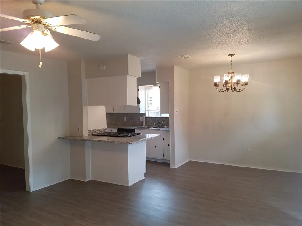 Single Family Residence For Rent in Tarrant County , 2724 BUFFALO Drive, Arlington, Texas 76013, 3 Bedroom, 2 Bathroom, 2 Garage spaces, 1,387 Sqft, built in 1967, mls#21388313, Real Estate Agent in Arlington, Homes For Rent in Tarrant county, Homes For Rent in Arlington, Realtor in Arlington Texas, Real Estate Brokerage Independent Realty Texas, Luminita Cordes Realtor