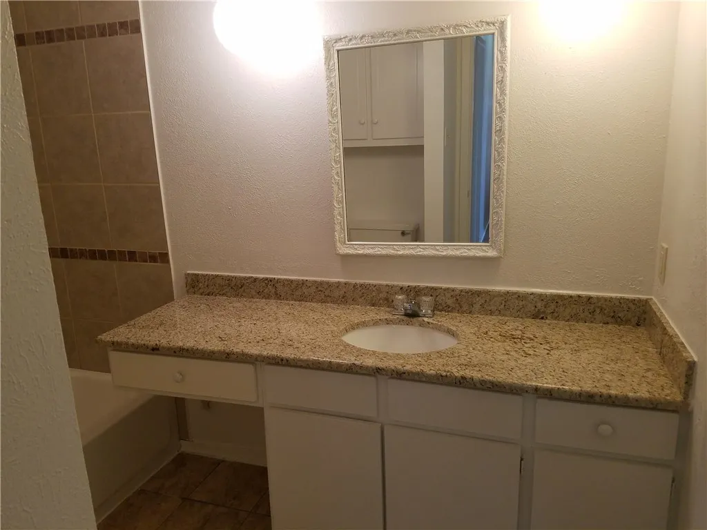 Single Family Residence For Rent in Tarrant County , 2724 BUFFALO Drive, Arlington, Texas 76013, 3 Bedroom, 2 Bathroom, 2 Garage spaces, 1,387 Sqft, built in 1967, mls#21388313, Real Estate Agent in Arlington, Homes For Rent in Tarrant county, Homes For Rent in Arlington, Realtor in Arlington Texas, Real Estate Brokerage Independent Realty Texas, Luminita Cordes Realtor