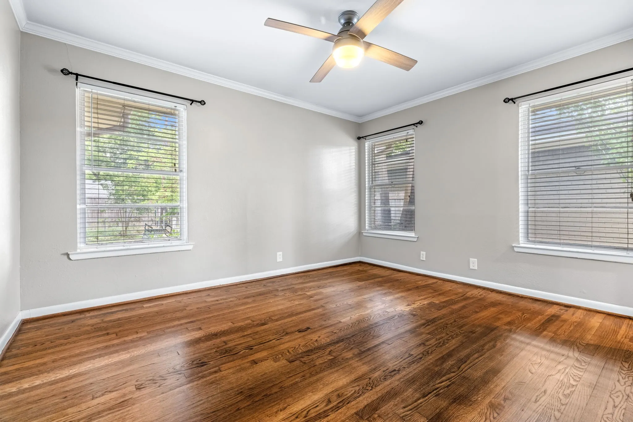 Single Family Residence For Rent in Dallas County , 704 Downing Drive, Richardson, Texas 75080, 3 Bedroom, 2 Bathroom, 1 Garage spaces, 1,444 Sqft, built in 1955, mls#21388294, Real Estate Agent in Richardson, Homes For Rent in Dallas county, Homes For Rent in Richardson, Realtor in Richardson Texas, Real Estate Brokerage Independent Realty Texas, Luminita Cordes Realtor
