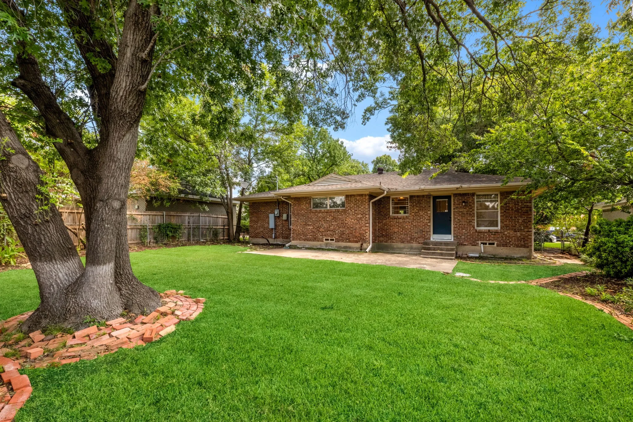 Single Family Residence For Rent in Dallas County , 704 Downing Drive, Richardson, Texas 75080, 3 Bedroom, 2 Bathroom, 1 Garage spaces, 1,444 Sqft, built in 1955, mls#21388294, Real Estate Agent in Richardson, Homes For Rent in Dallas county, Homes For Rent in Richardson, Realtor in Richardson Texas, Real Estate Brokerage Independent Realty Texas, Luminita Cordes Realtor