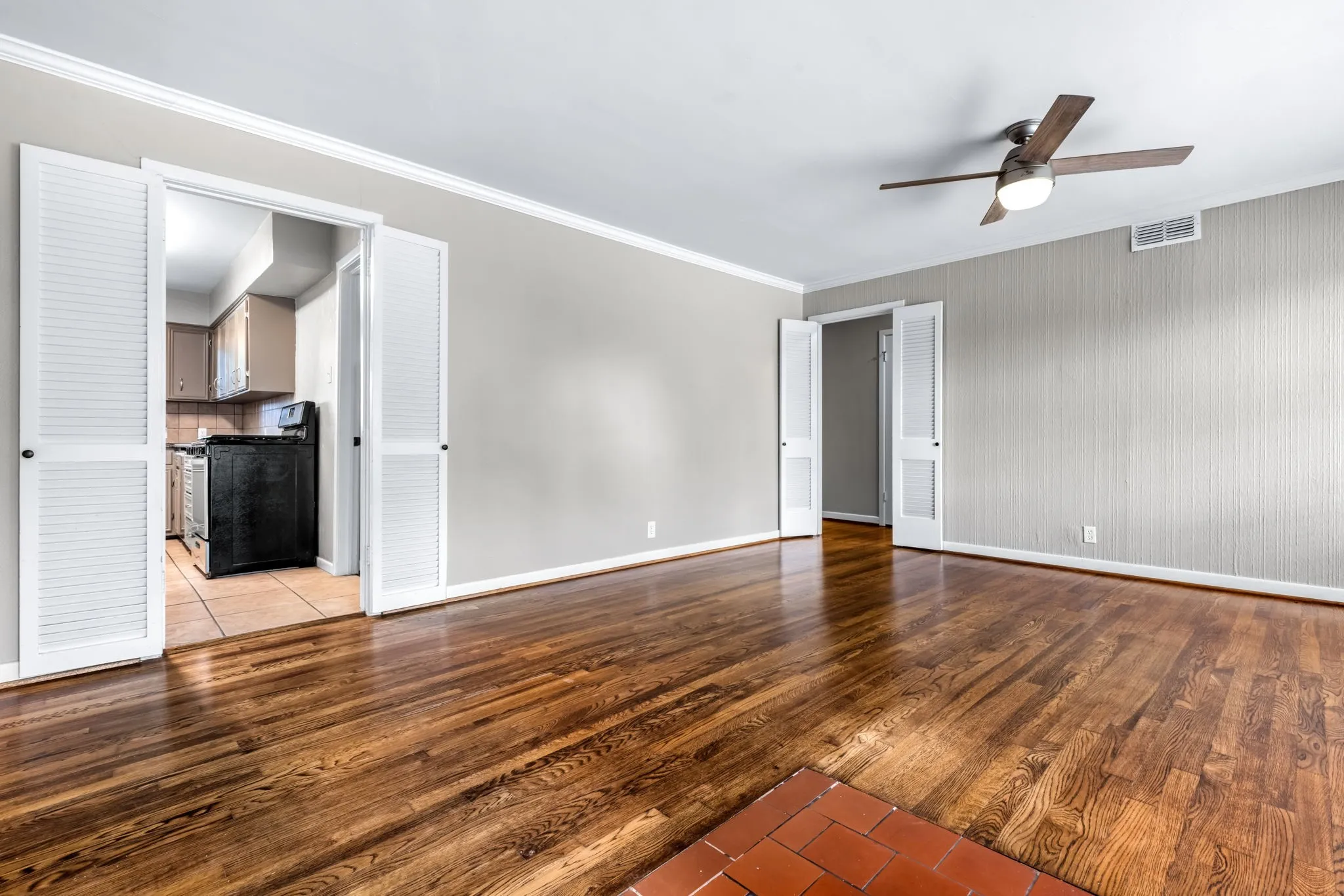 Single Family Residence For Rent in Dallas County , 704 Downing Drive, Richardson, Texas 75080, 3 Bedroom, 2 Bathroom, 1 Garage spaces, 1,444 Sqft, built in 1955, mls#21388294, Real Estate Agent in Richardson, Homes For Rent in Dallas county, Homes For Rent in Richardson, Realtor in Richardson Texas, Real Estate Brokerage Independent Realty Texas, Luminita Cordes Realtor
