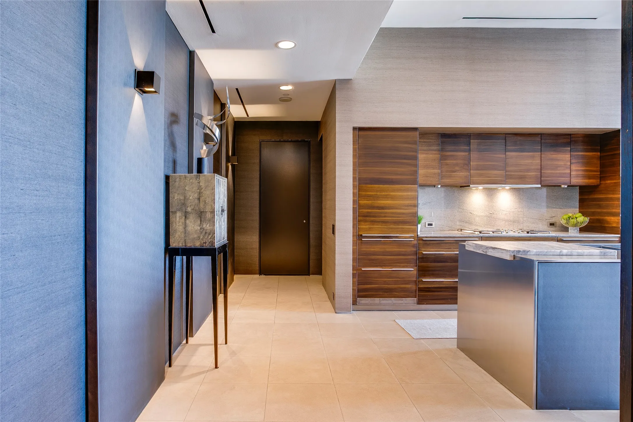 Condominium For Sale in Dallas County , 1717 Arts Plaza 1910, Dallas, Texas 75201, 2 Bedroom, 2 Bathroom, 2 Garage spaces, 1,749 Sqft, built in 2007, mls#21386991, Real Estate Agent in Dallas, Homes For Sale in Dallas county, Homes For Sale in Dallas, Realtor in Dallas Texas, Real Estate Brokerage Independent Realty Texas, Luminita Cordes Realtor