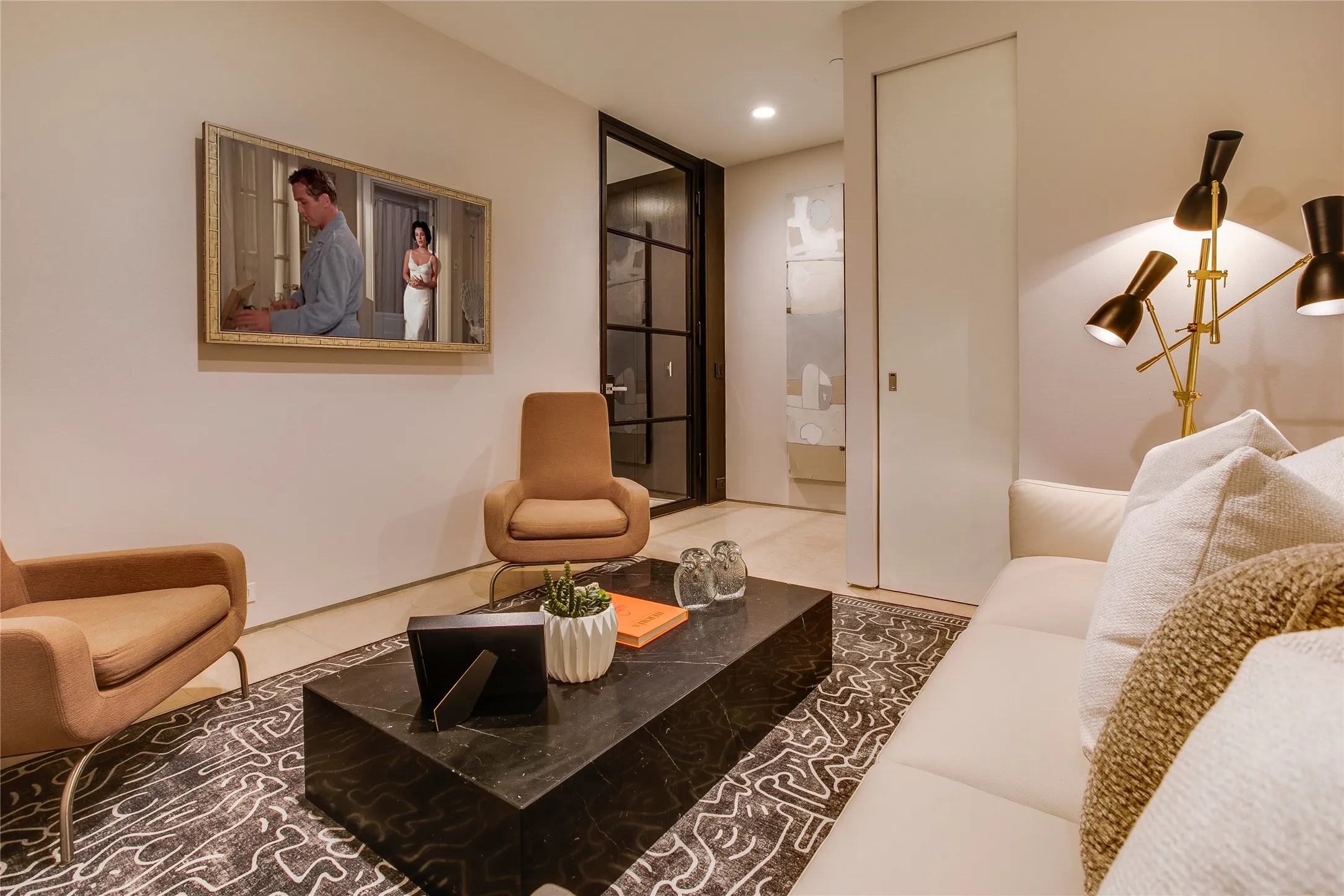 Condominium For Sale in Dallas County , 1717 Arts Plaza 1910, Dallas, Texas 75201, 2 Bedroom, 2 Bathroom, 2 Garage spaces, 1,749 Sqft, built in 2007, mls#21386991, Real Estate Agent in Dallas, Homes For Sale in Dallas county, Homes For Sale in Dallas, Realtor in Dallas Texas, Real Estate Brokerage Independent Realty Texas, Luminita Cordes Realtor